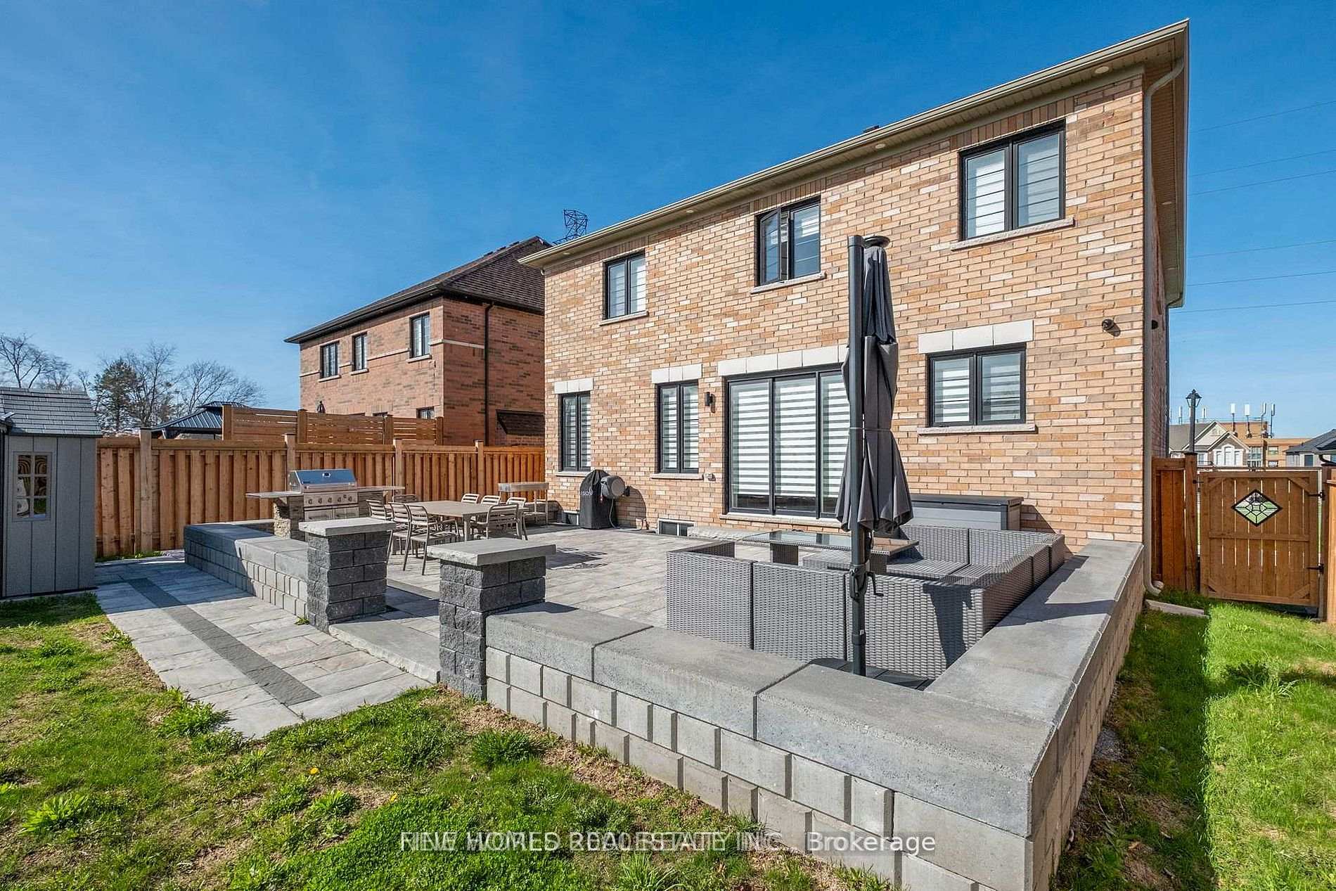 Photo 16 of 147 Bethpage Crescent, Newmarket, Woodland Hill — HOMEH