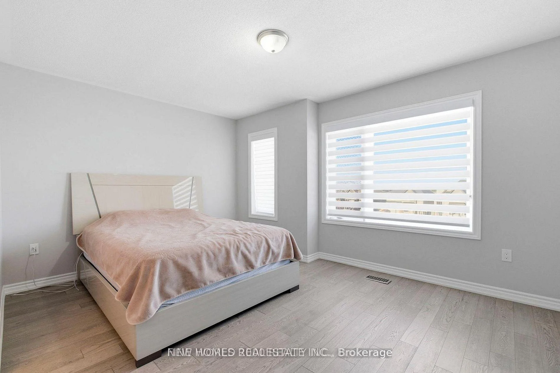 Photo 22 of 147 Bethpage Crescent, Newmarket, Woodland Hill — HOMEH