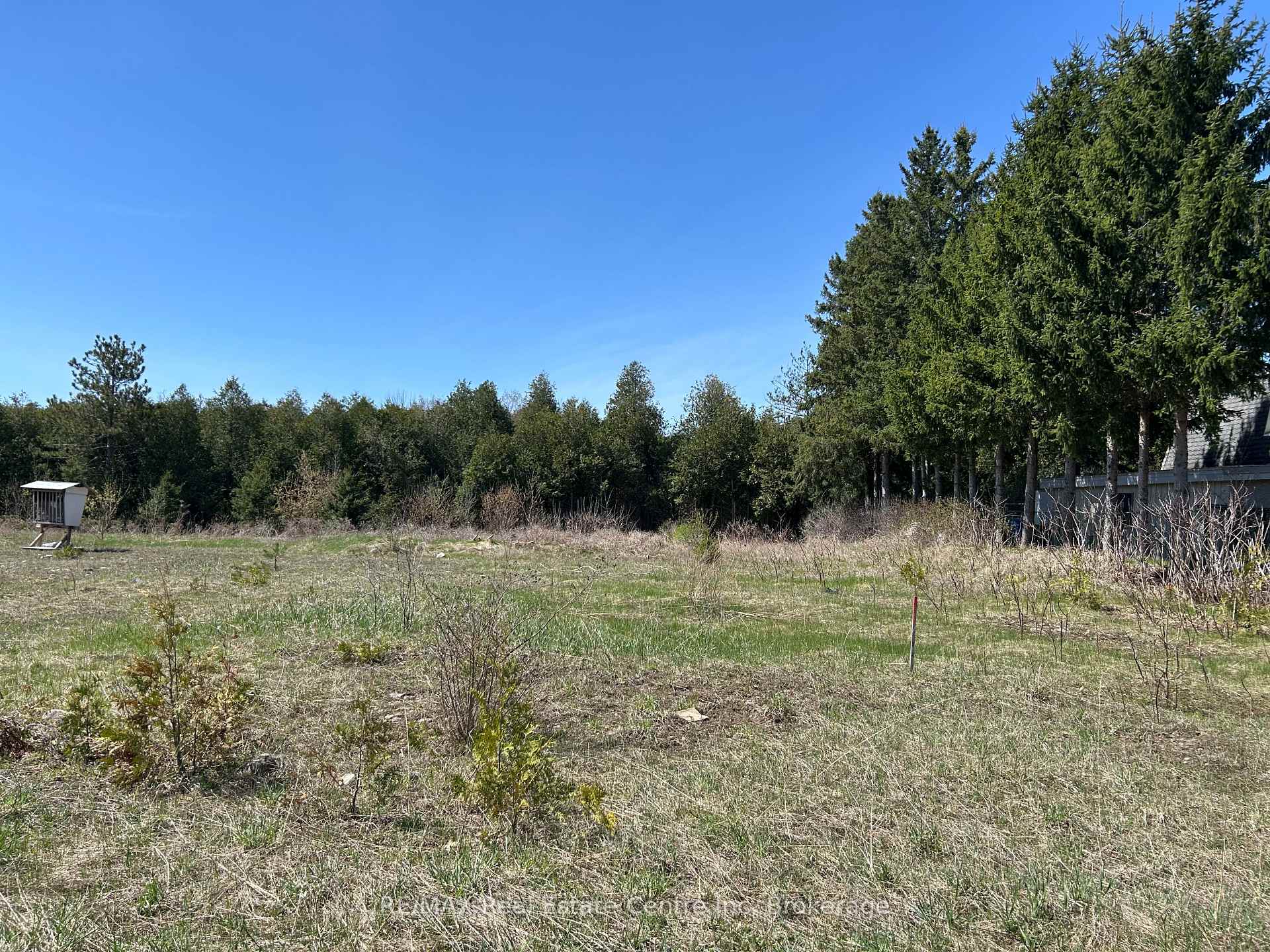 Photo 4 of 755 Stone Road E, Guelph, York/Watson Industrial Park — HOMEH