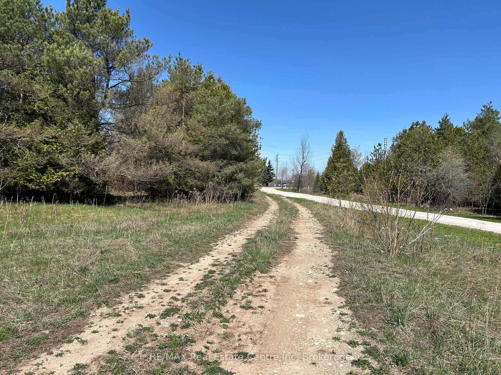 Photo 7 of 755 Stone Road E, Guelph, York/Watson Industrial Park — HOMEH