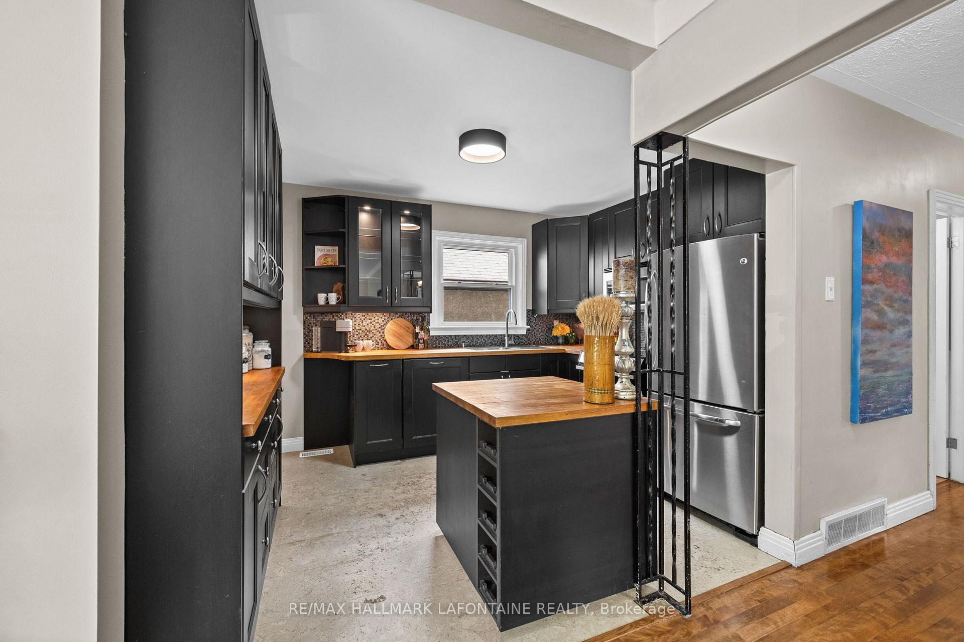 Photo 13 of 965 Beaudry Street, Ottawa, Overbrook/Castle Heights — HOMEH
