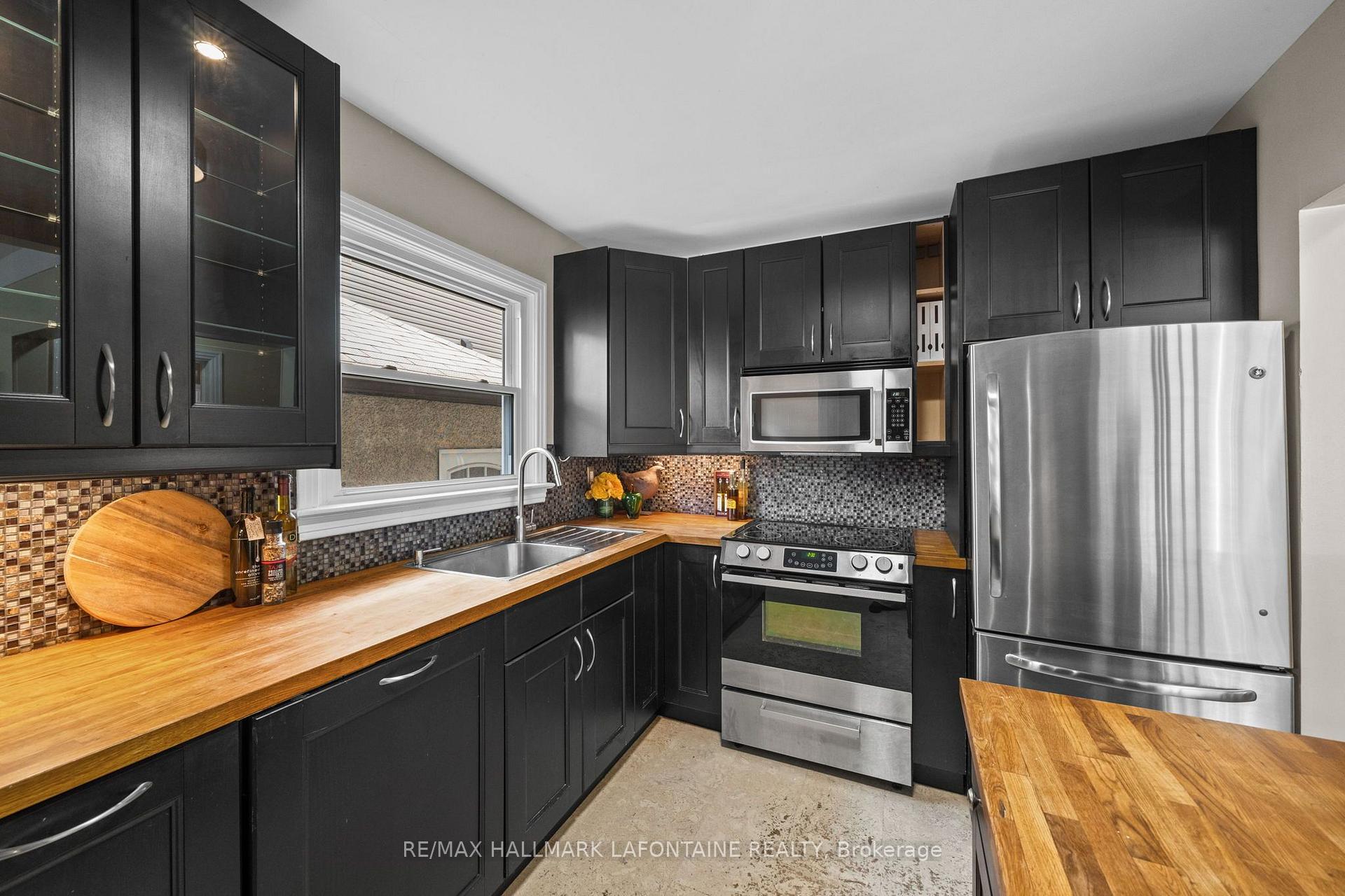 Photo 16 of 965 Beaudry Street, Ottawa, Overbrook/Castle Heights — HOMEH