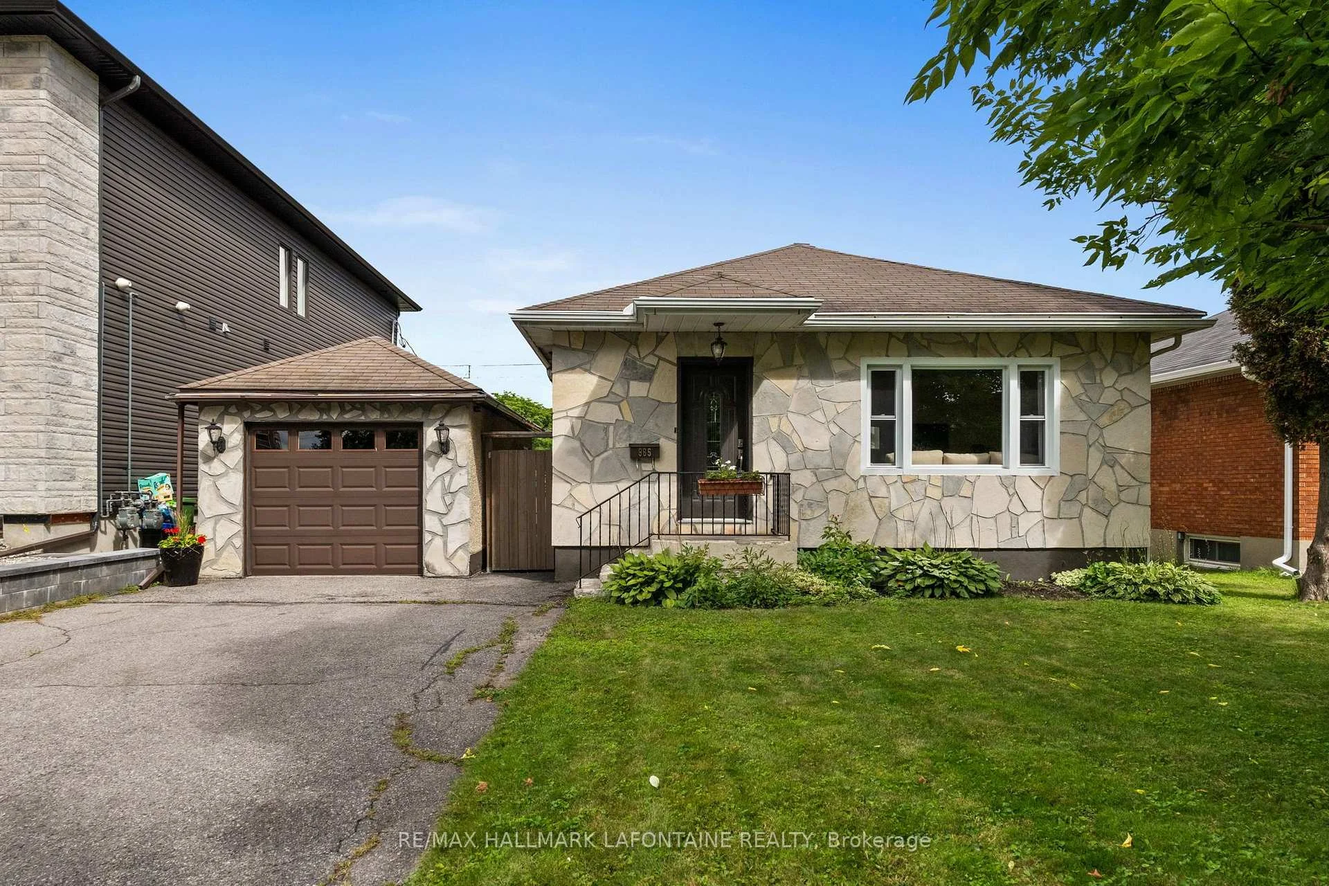 Photo 3 of 965 Beaudry Street, Ottawa, Overbrook/Castle Heights — HOMEH