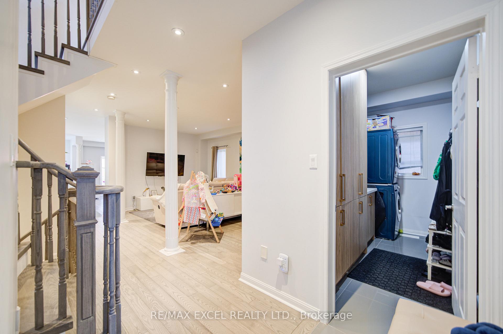 Photo 6 of 6 Sapphire Drive, Richmond Hill, Rouge Woods — HOMEH