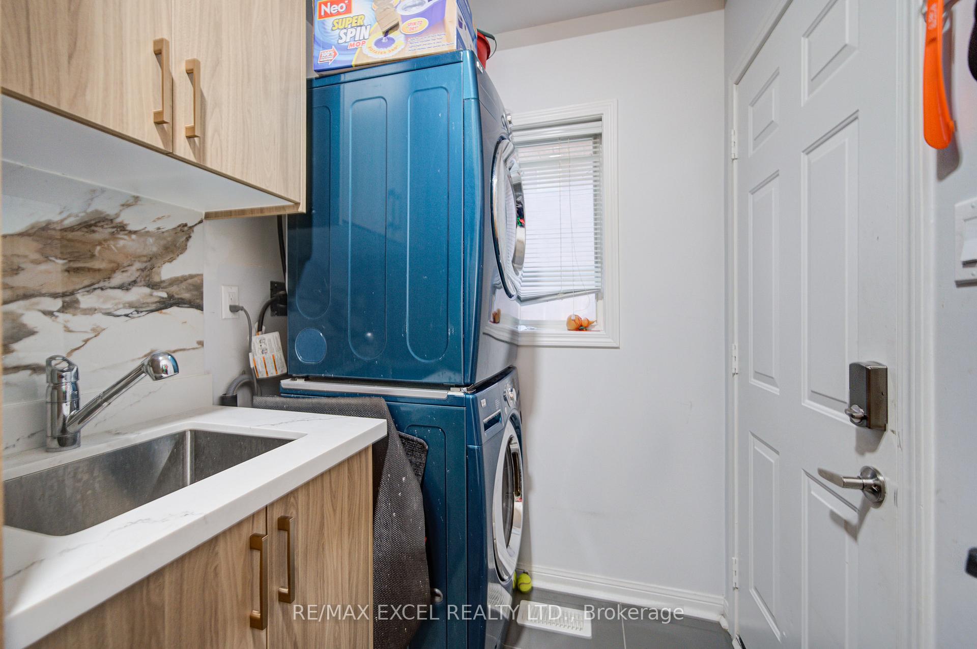 Photo 7 of 6 Sapphire Drive, Richmond Hill, Rouge Woods — HOMEH