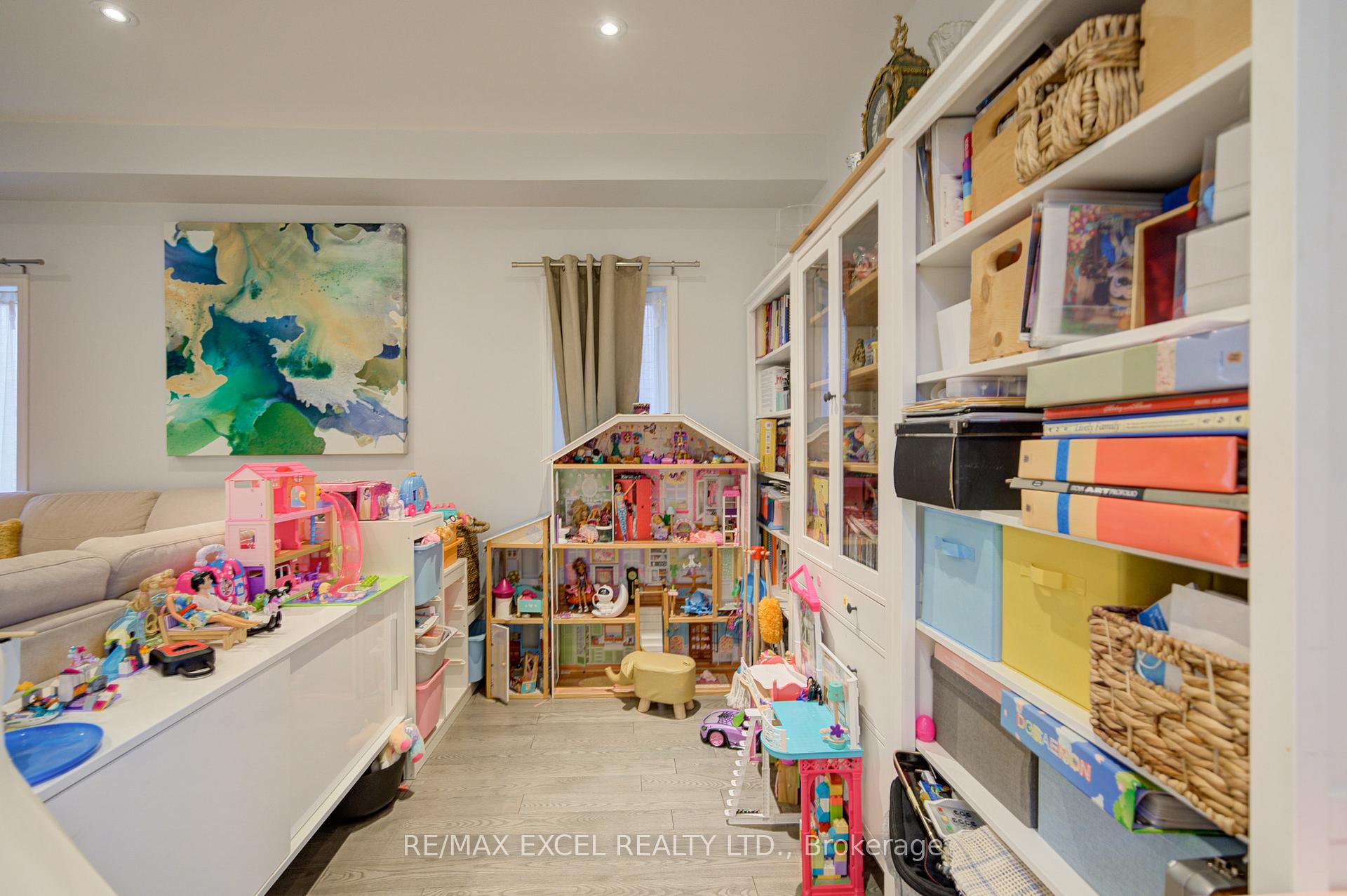 Photo 8 of 6 Sapphire Drive, Richmond Hill, Rouge Woods — HOMEH