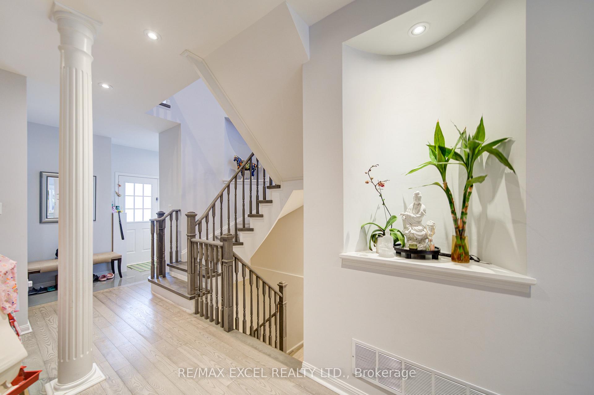 Photo 9 of 6 Sapphire Drive, Richmond Hill, Rouge Woods — HOMEH