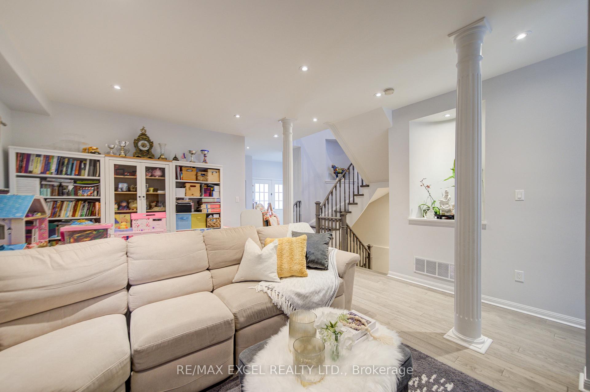 Photo 13 of 6 Sapphire Drive, Richmond Hill, Rouge Woods — HOMEH