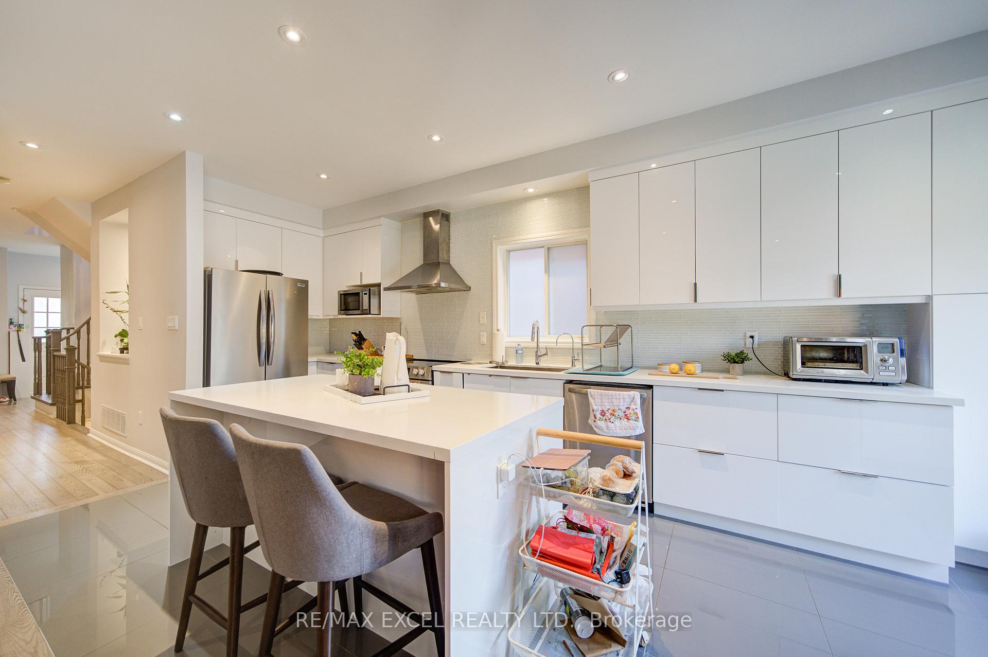 Photo 19 of 6 Sapphire Drive, Richmond Hill, Rouge Woods — HOMEH