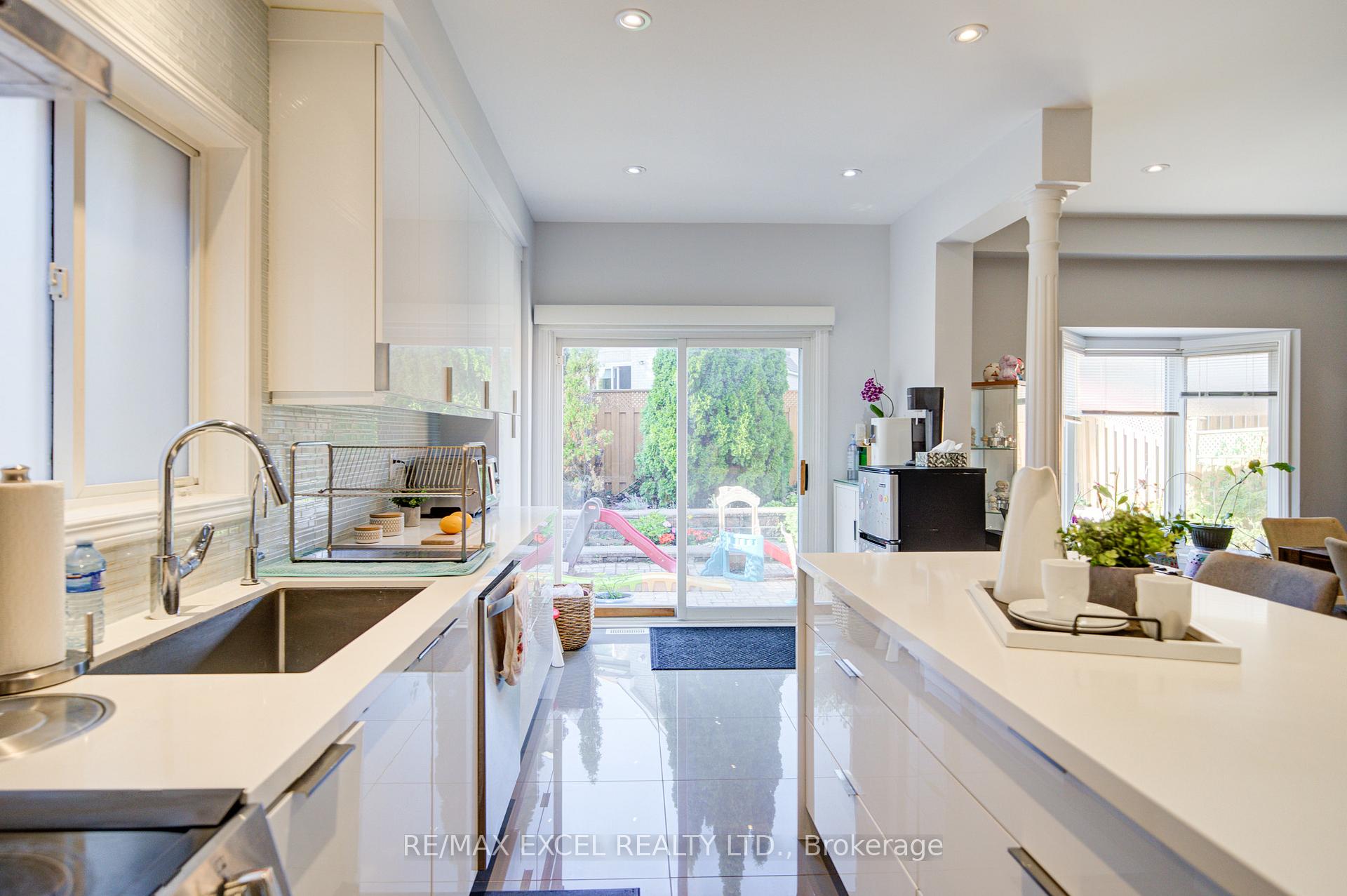 Photo 22 of 6 Sapphire Drive, Richmond Hill, Rouge Woods — HOMEH