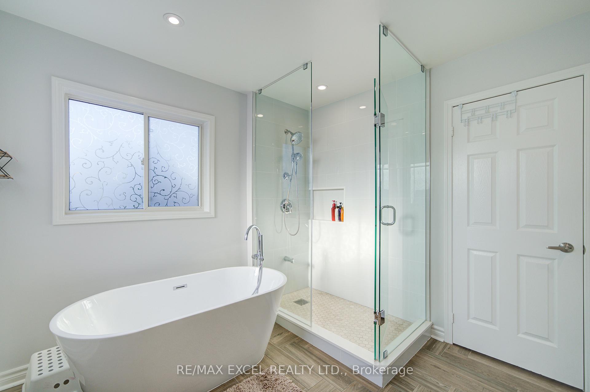 Photo 39 of 6 Sapphire Drive, Richmond Hill, Rouge Woods — HOMEH