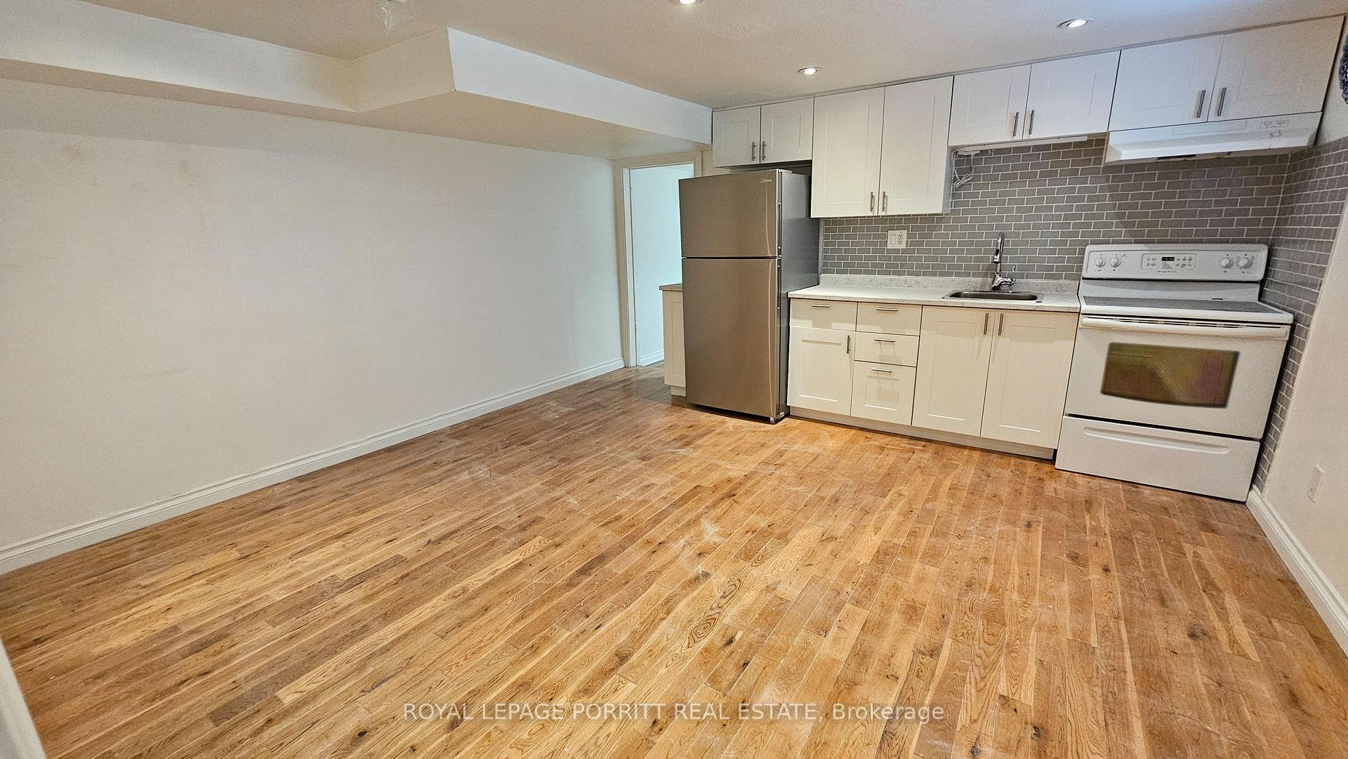 Photo 3 of Unit B, 273 Delta Street, Etobicoke, Alderwood — HOMEH