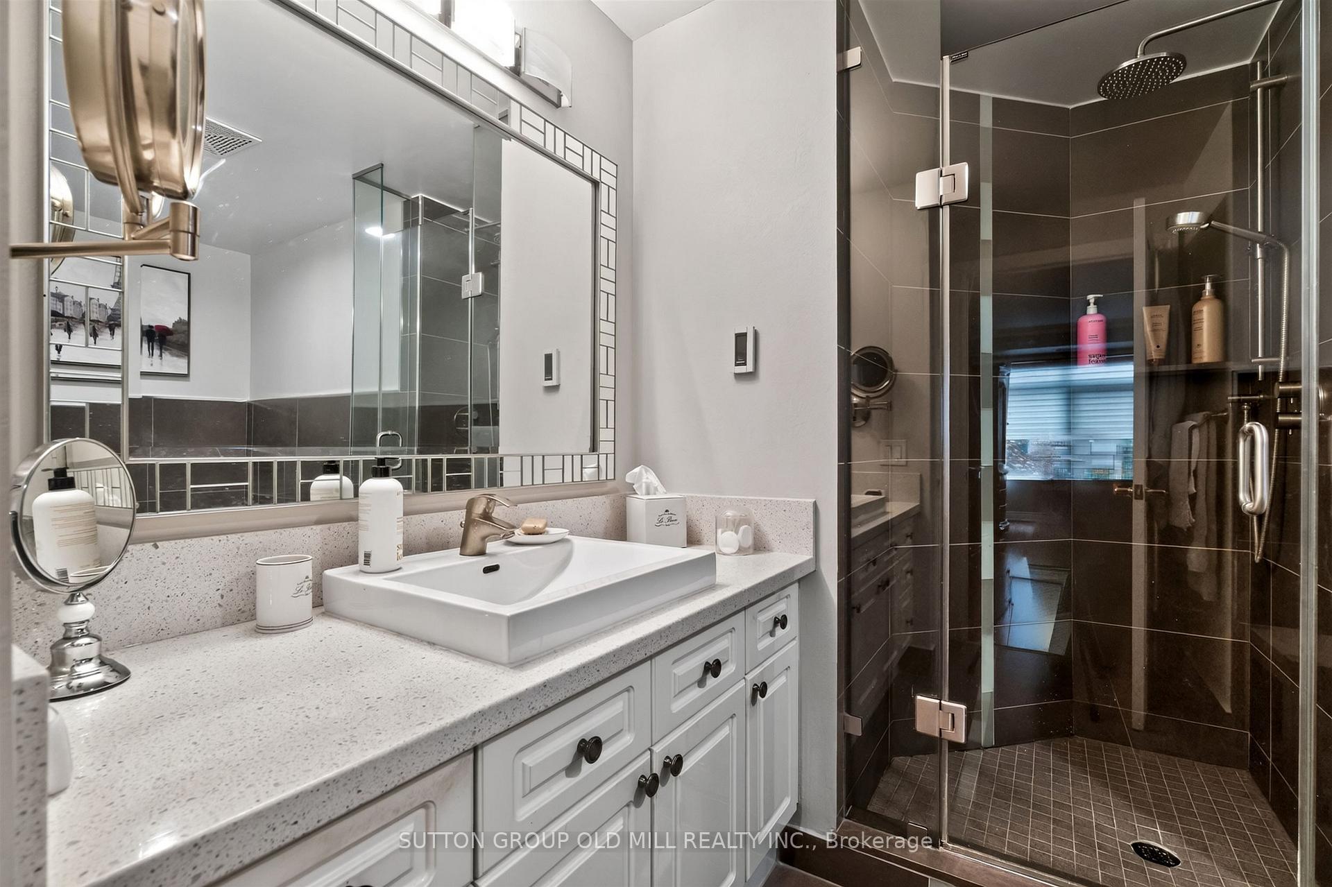 Photo 22 of Unit 203, 12 Old Mill Trail, Etobicoke, Kingsway South — HOMEH