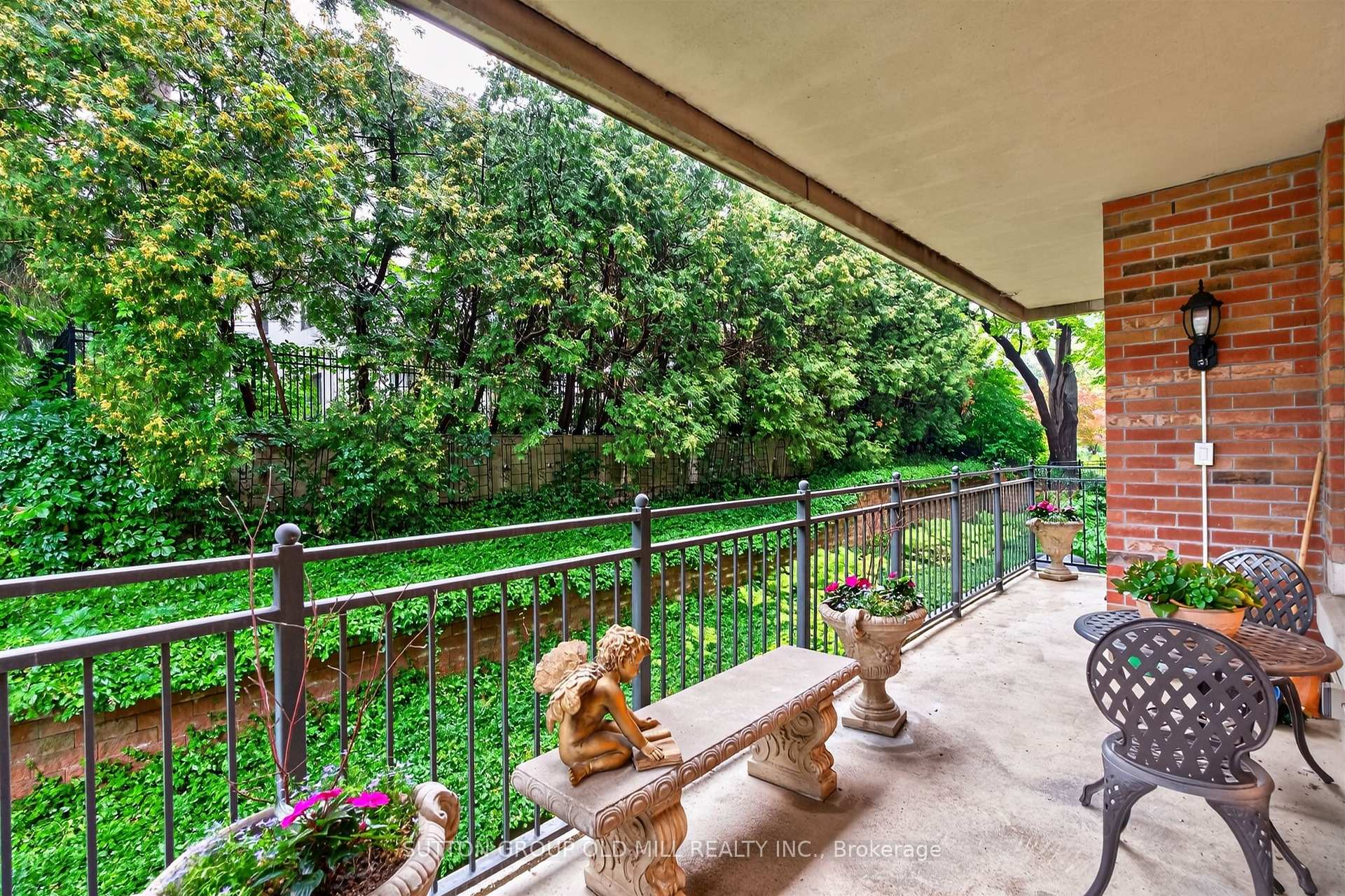 Photo 29 of Unit 203, 12 Old Mill Trail, Etobicoke, Kingsway South — HOMEH