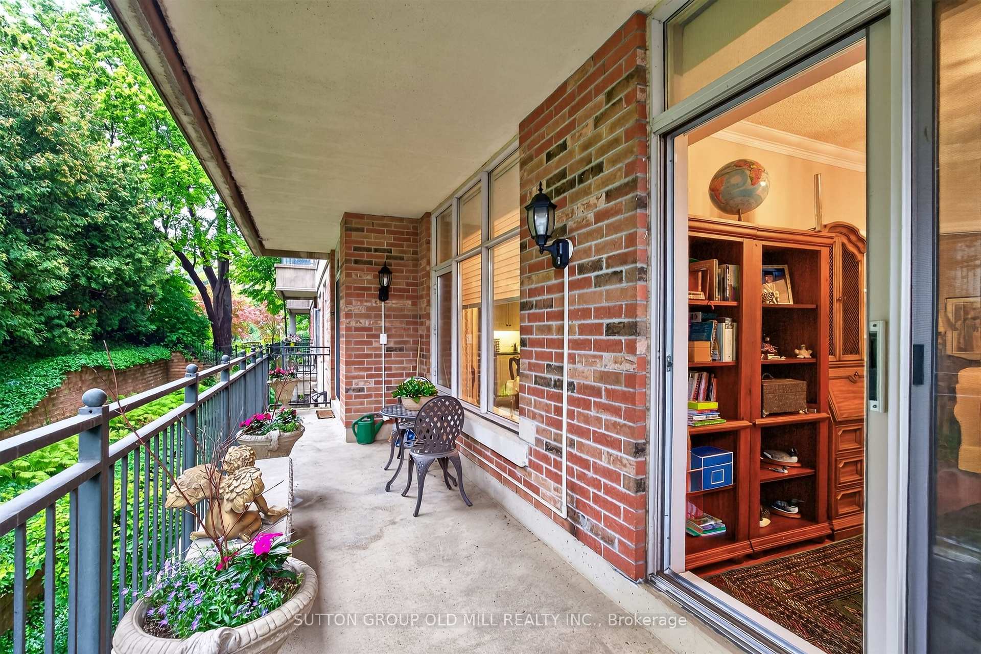 Photo 32 of Unit 203, 12 Old Mill Trail, Etobicoke, Kingsway South — HOMEH