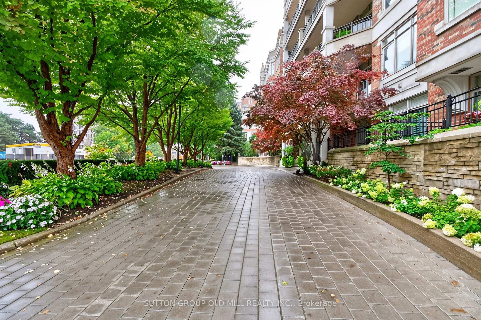 Photo 35 of Unit 203, 12 Old Mill Trail, Etobicoke, Kingsway South — HOMEH