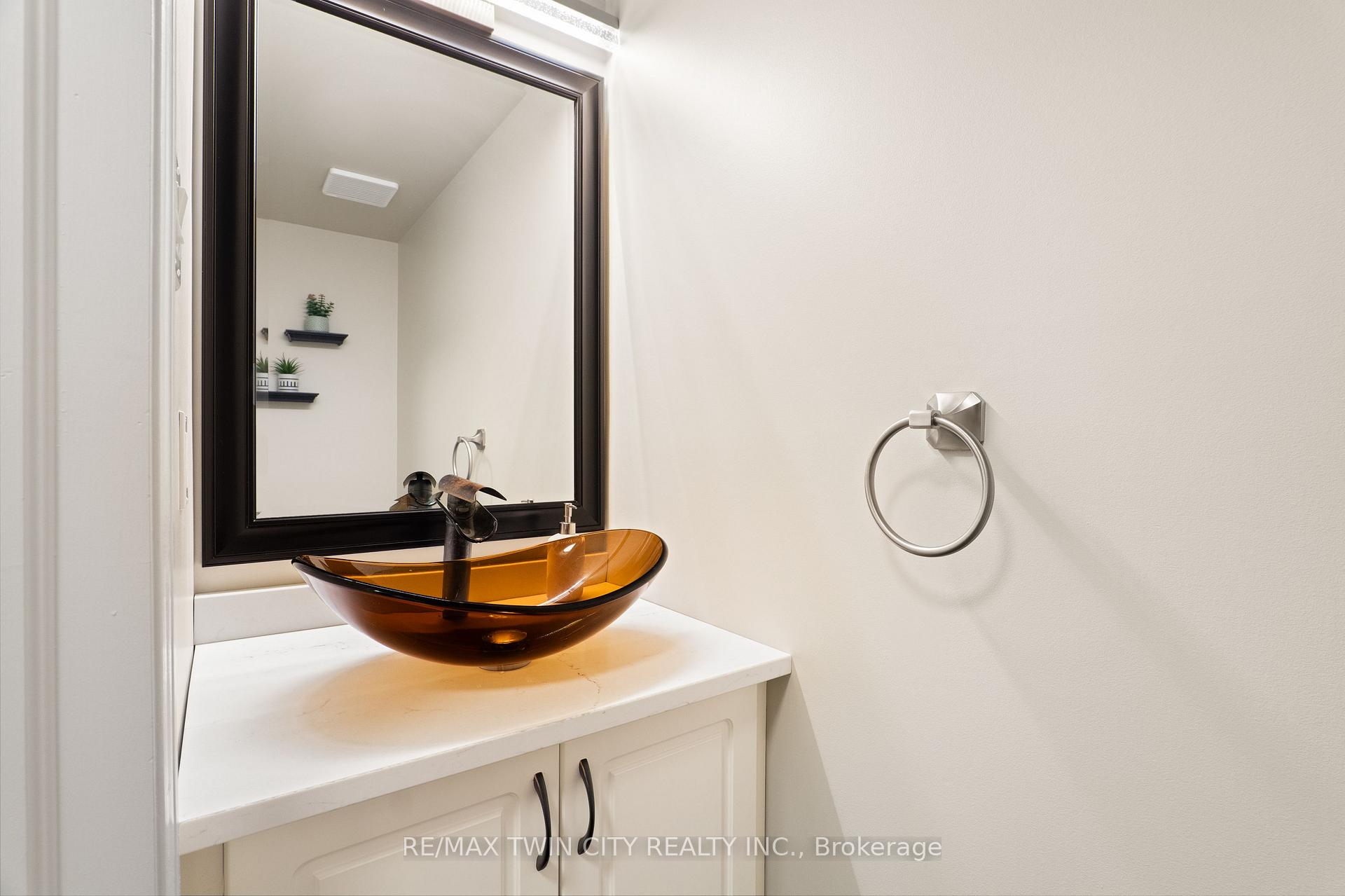 Photo 4 of Unit 65, 42 Green Valley Drive, Kitchener, Pioneer Park — HOMEH