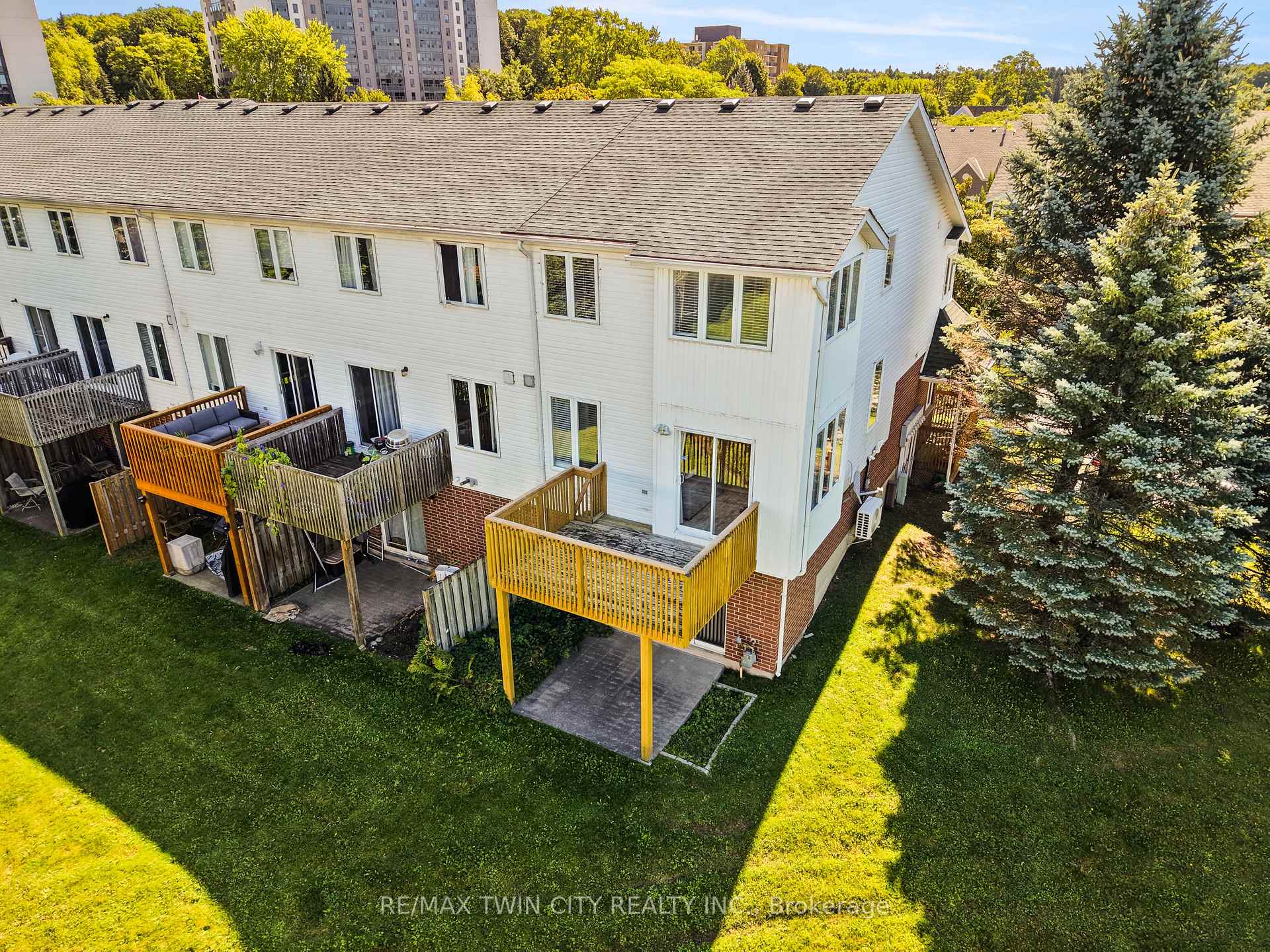 Photo 39 of Unit 65, 42 Green Valley Drive, Kitchener, Pioneer Park — HOMEH