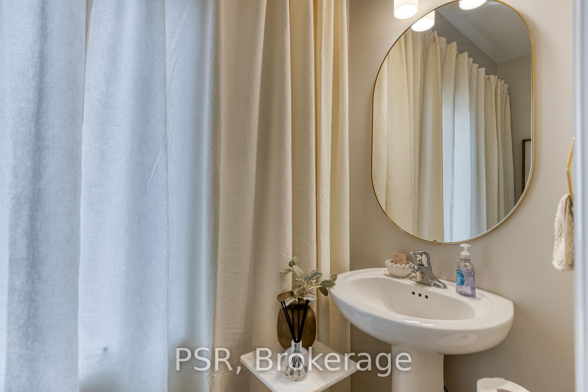 Photo 4 of 200 Rivergreen Crescent, Waterloo, Beechwood/University — HOMEH