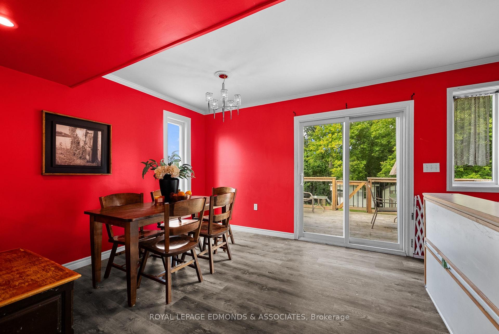 Photo 10 of 403 Alfred Street, Pembroke, Pembroke — HOMEH