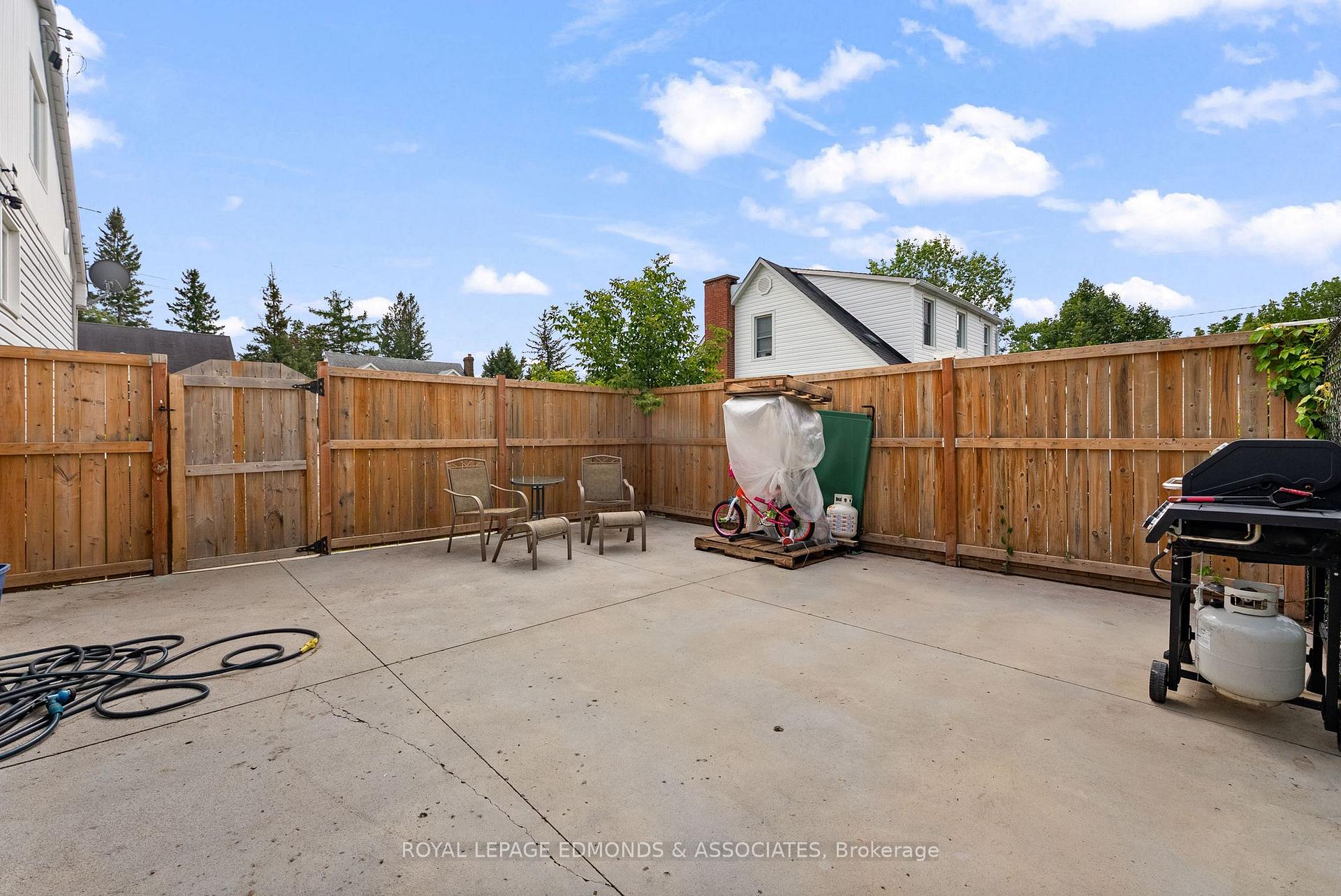 Photo 25 of 403 Alfred Street, Pembroke, Pembroke — HOMEH