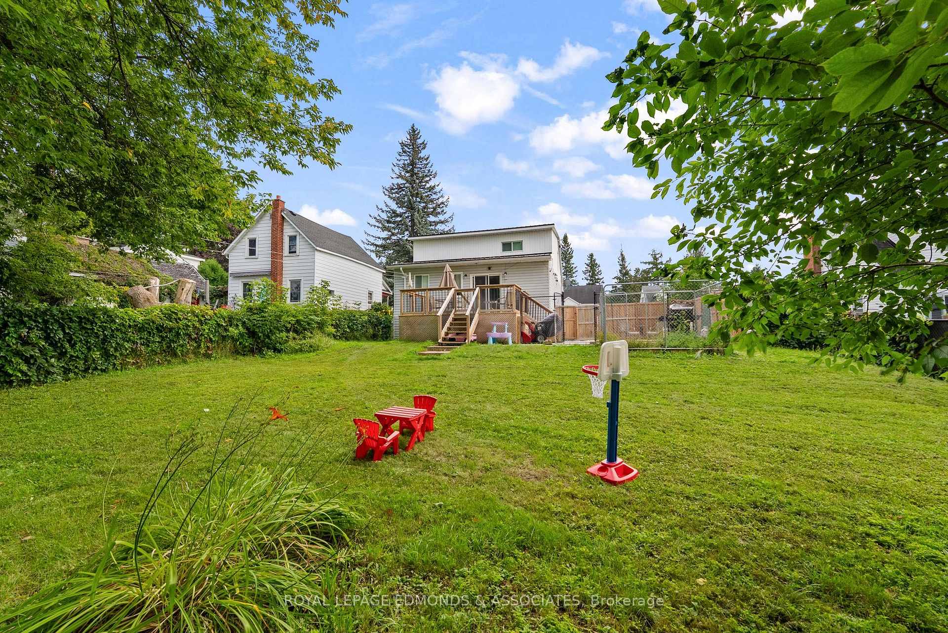 Photo 29 of 403 Alfred Street, Pembroke, Pembroke — HOMEH