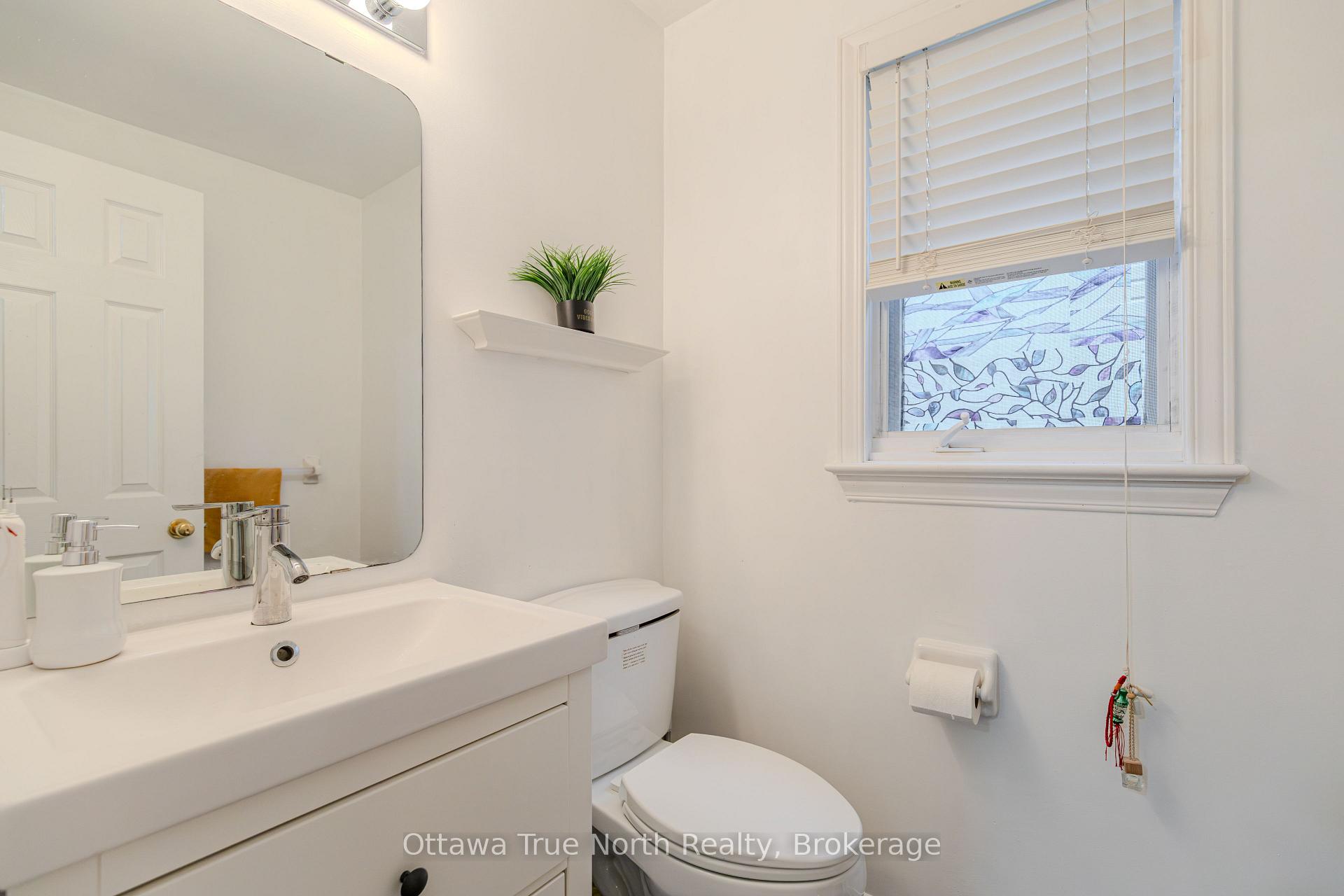 Photo 19 of 43 Evanshen Crescent, Ottawa, Kanata - Kanata Lakes/Heritage Hills — HOMEH