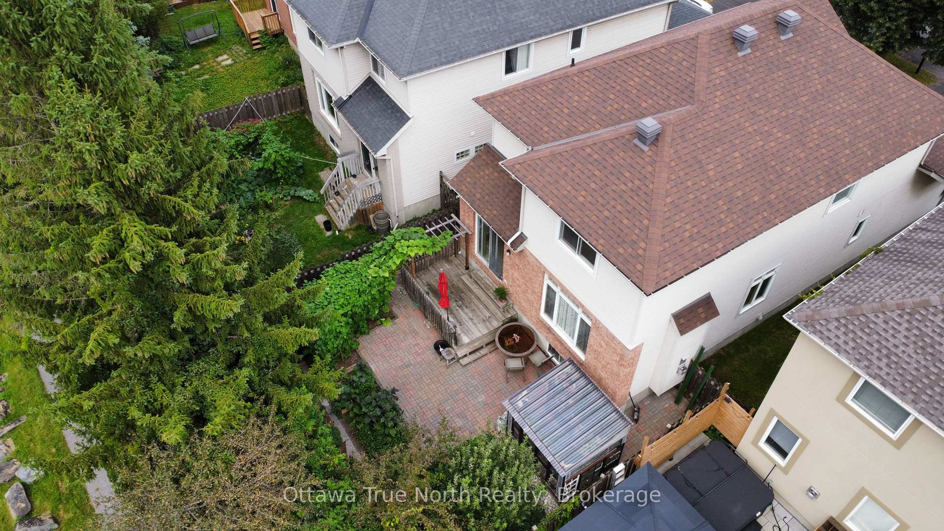 Photo 38 of 43 Evanshen Crescent, Ottawa, Kanata - Kanata Lakes/Heritage Hills — HOMEH