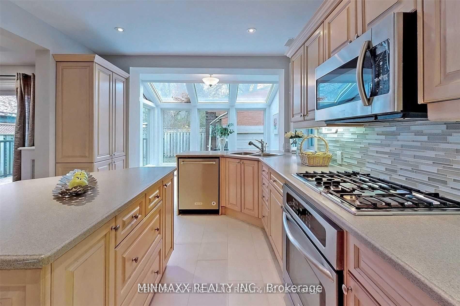 Photo 17 of 74 Dale Avenue, Toronto, Rosedale-Moore Park — HOMEH