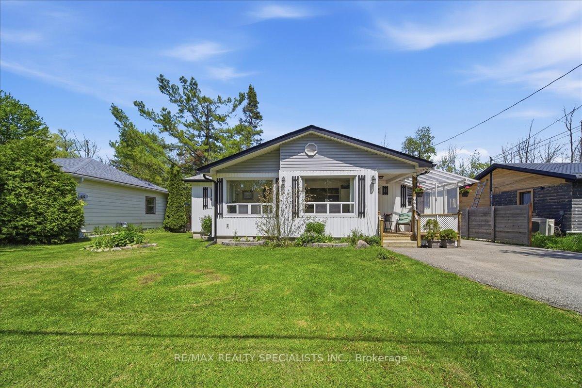 Photo 2 of 644 Rose Lane, Innisfil, Alcona — HOMEH