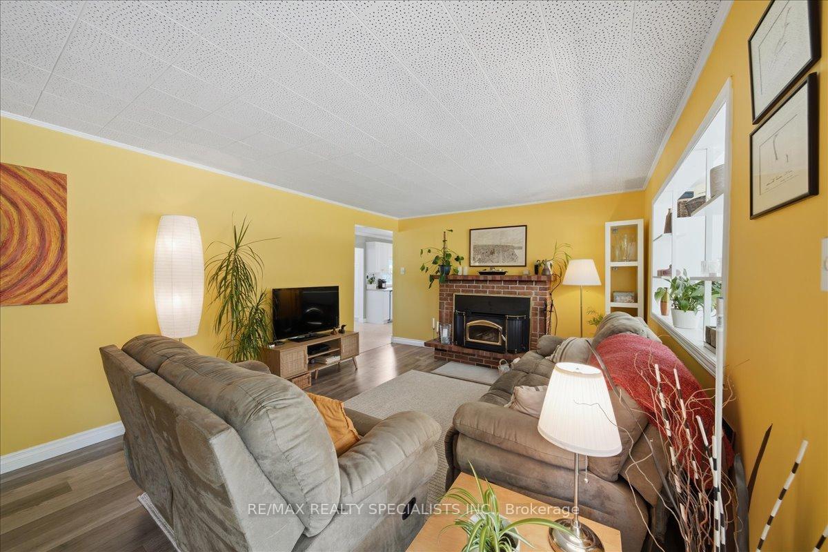 Photo 15 of 644 Rose Lane, Innisfil, Alcona — HOMEH