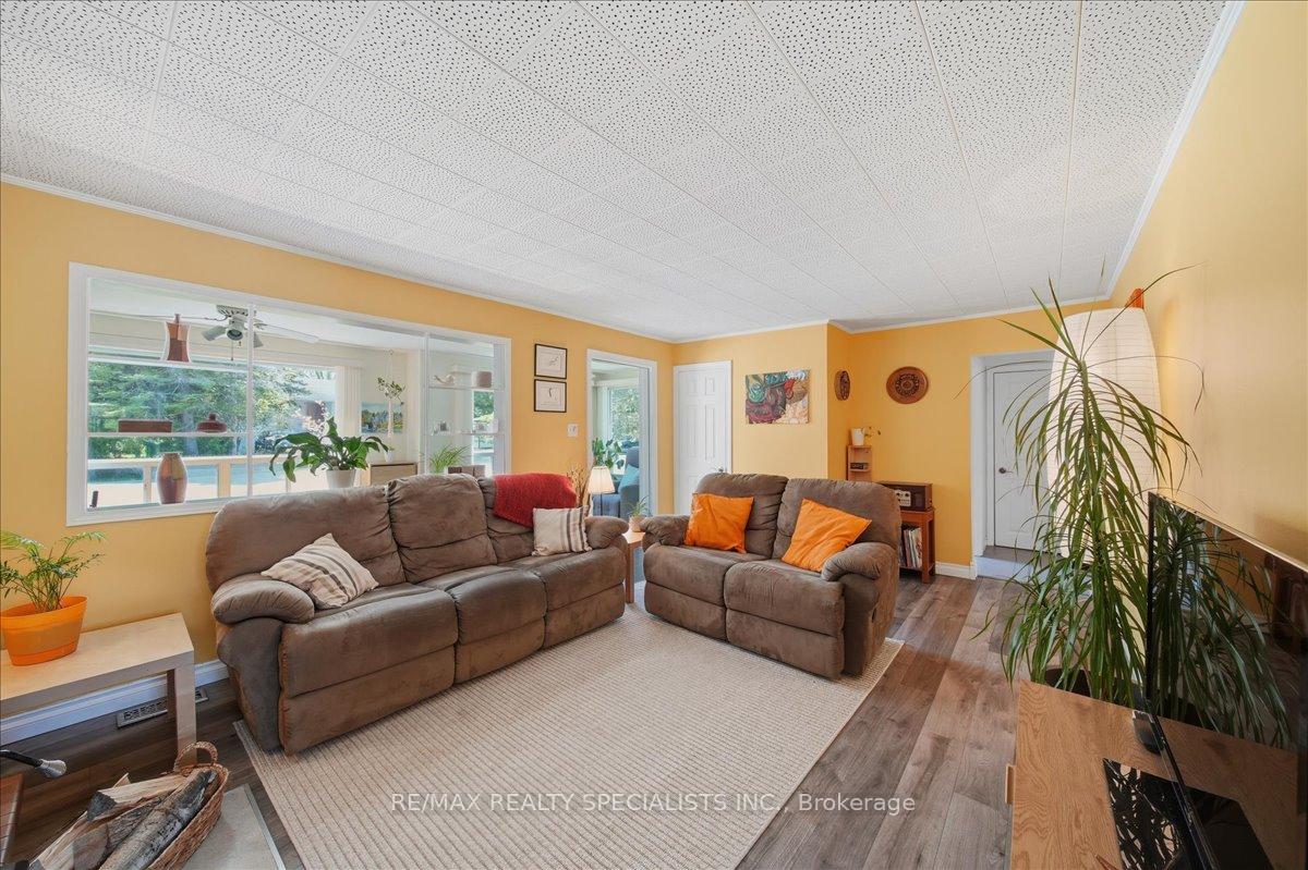 Photo 18 of 644 Rose Lane, Innisfil, Alcona — HOMEH