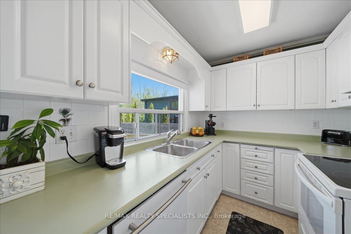 Photo 23 of 644 Rose Lane, Innisfil, Alcona — HOMEH
