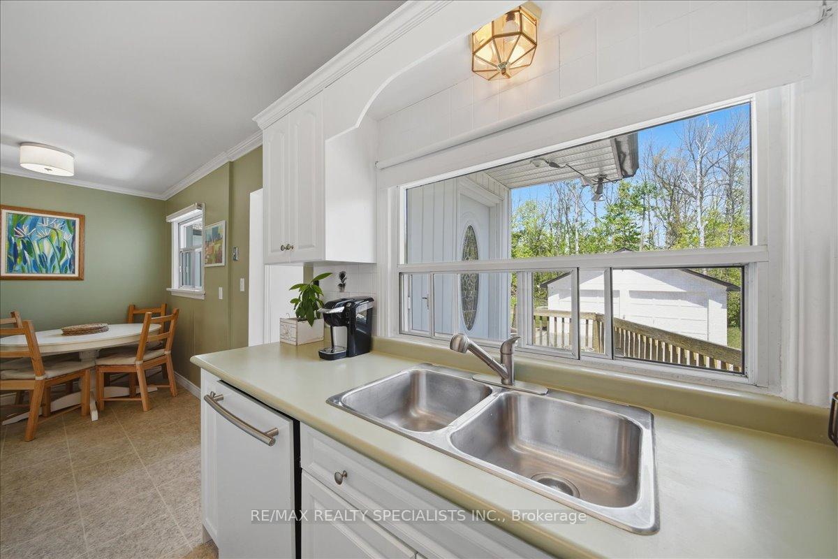 Photo 24 of 644 Rose Lane, Innisfil, Alcona — HOMEH