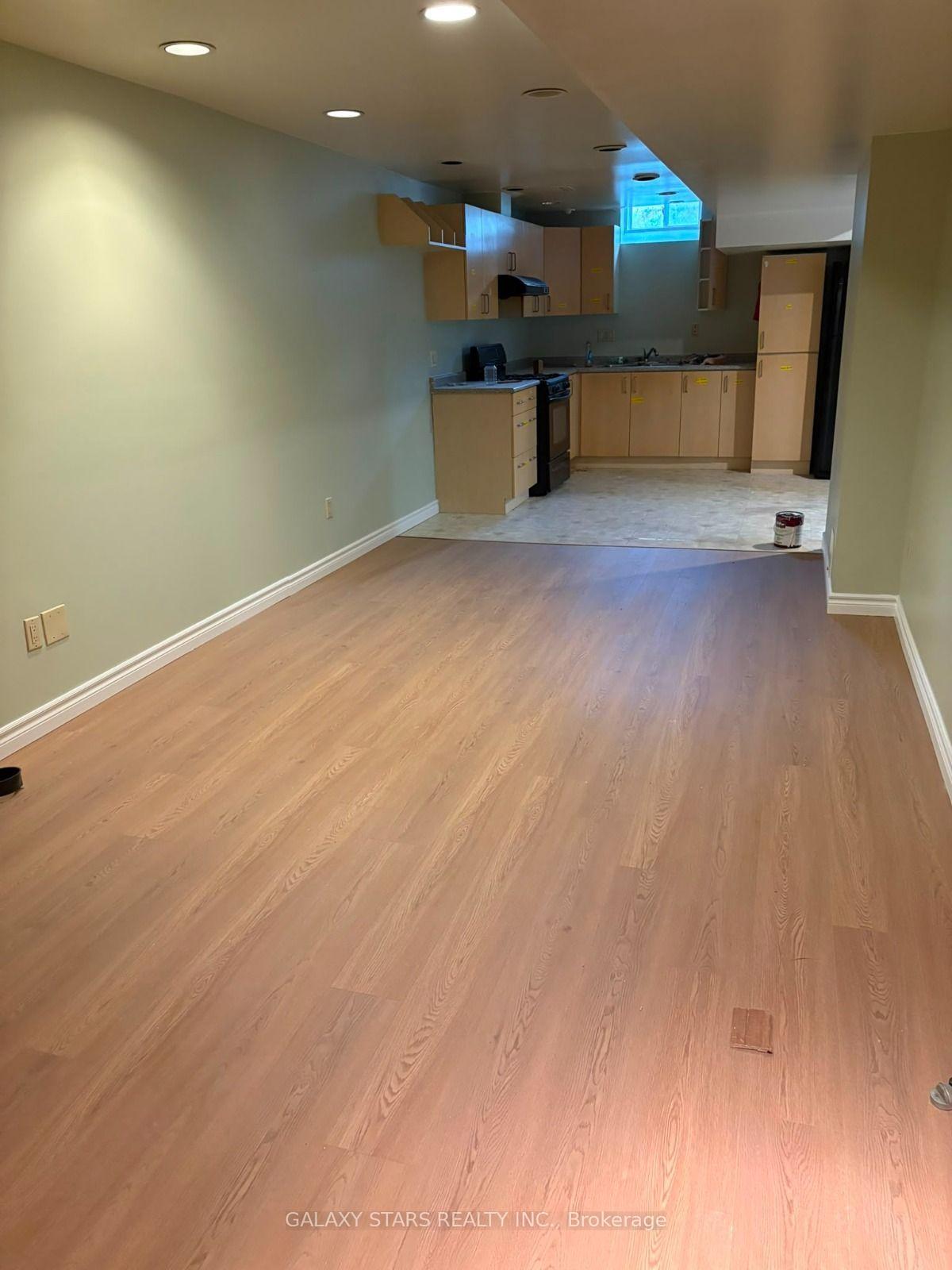 Photo 30 of 11 Woodlot Crescent, Etobicoke, West Humber-Clairville — HOMEH