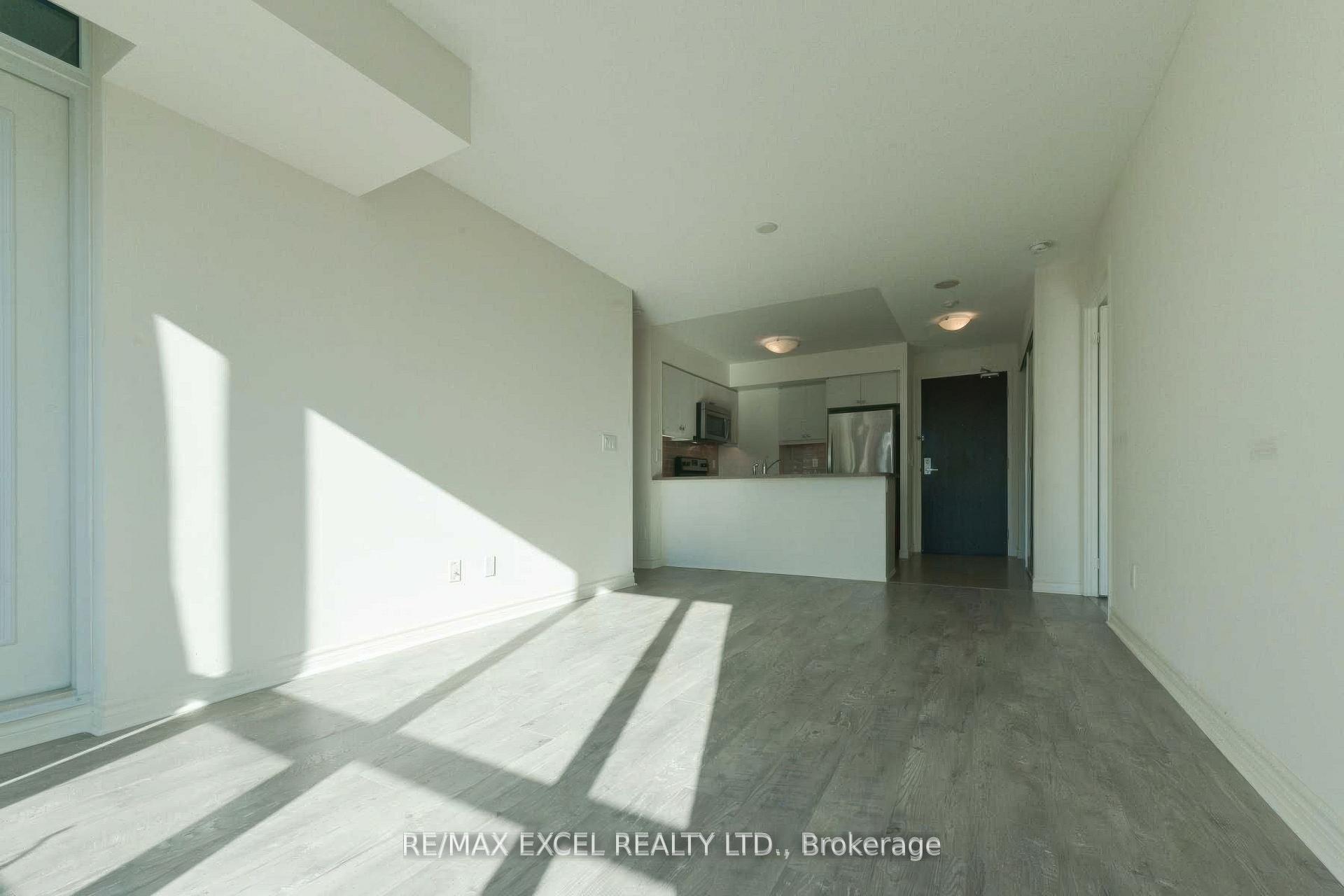 Photo 8 of Unit 815, 25 Lower Simcoe Street, Toronto, Waterfront Communities — HOMEH