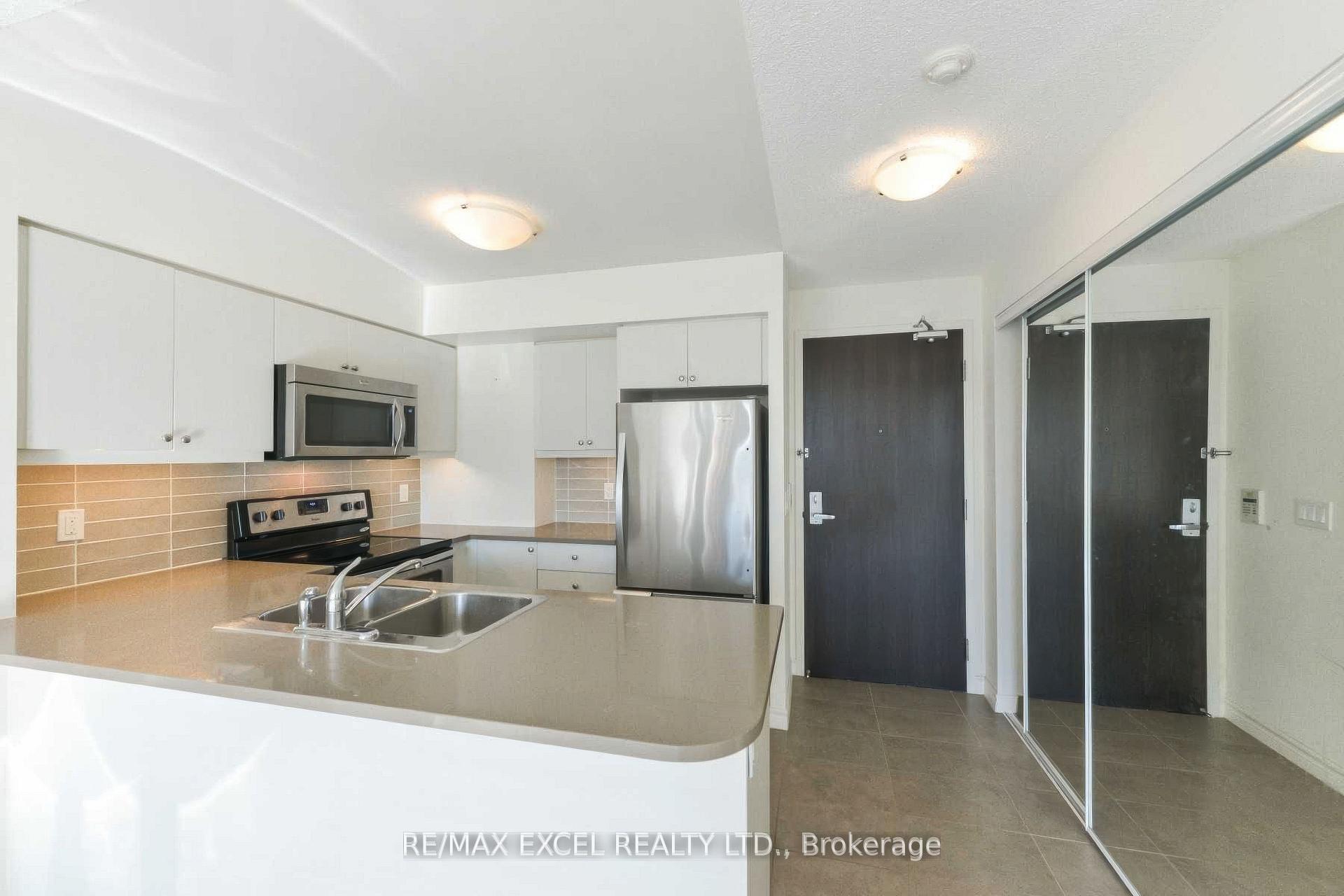 Photo 10 of Unit 815, 25 Lower Simcoe Street, Toronto, Waterfront Communities — HOMEH