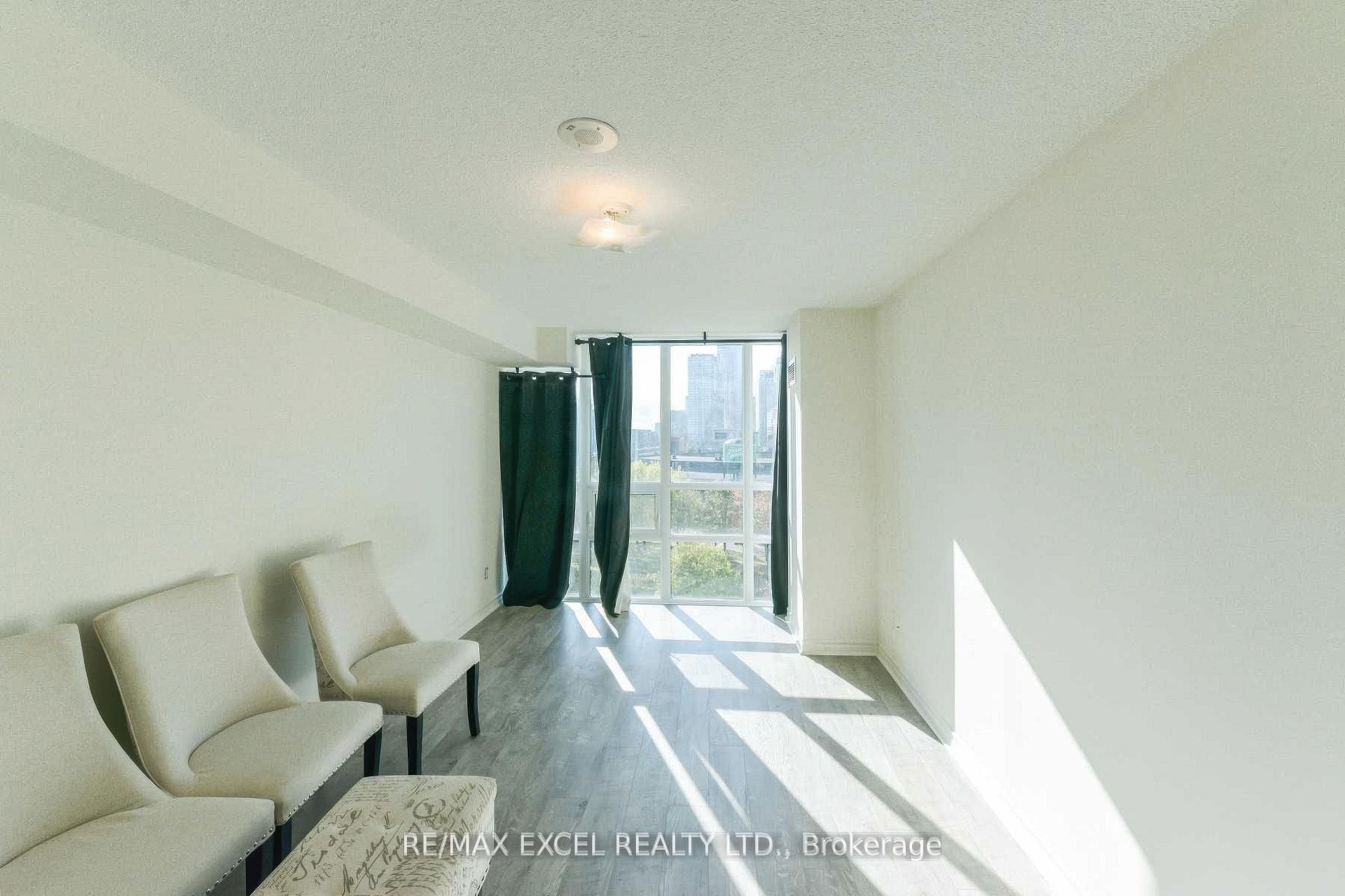 Photo 14 of Unit 815, 25 Lower Simcoe Street, Toronto, Waterfront Communities — HOMEH