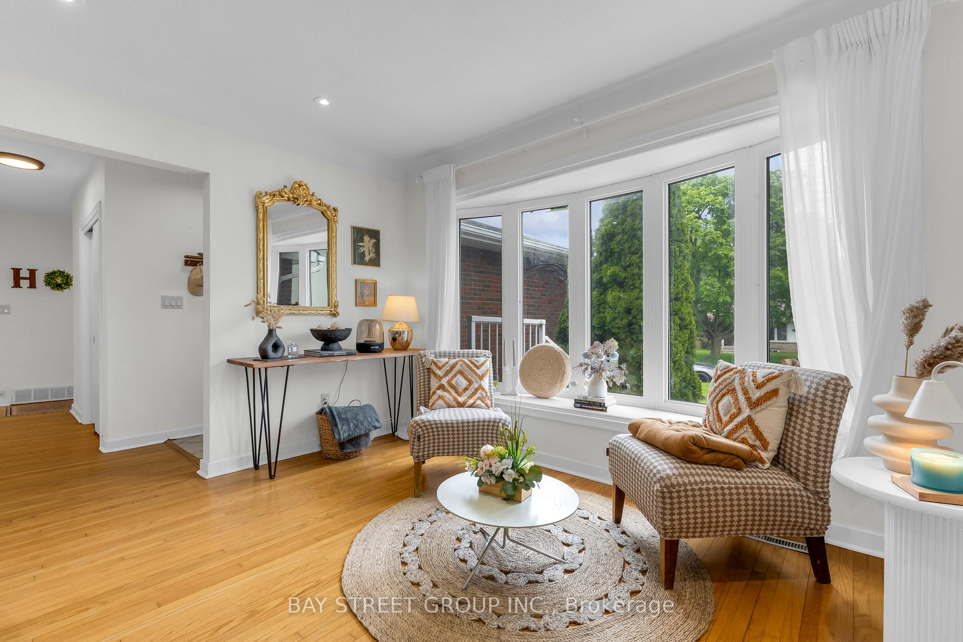 Photo 10 of 8 Glenbarr Road, St. Catharines, Glendale/Glenridge — HOMEH
