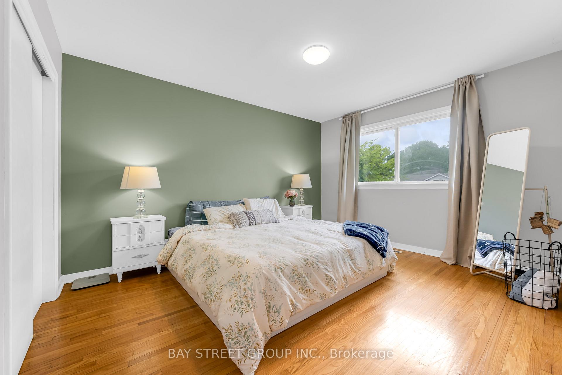 Photo 15 of 8 Glenbarr Road, St. Catharines, Glendale/Glenridge — HOMEH