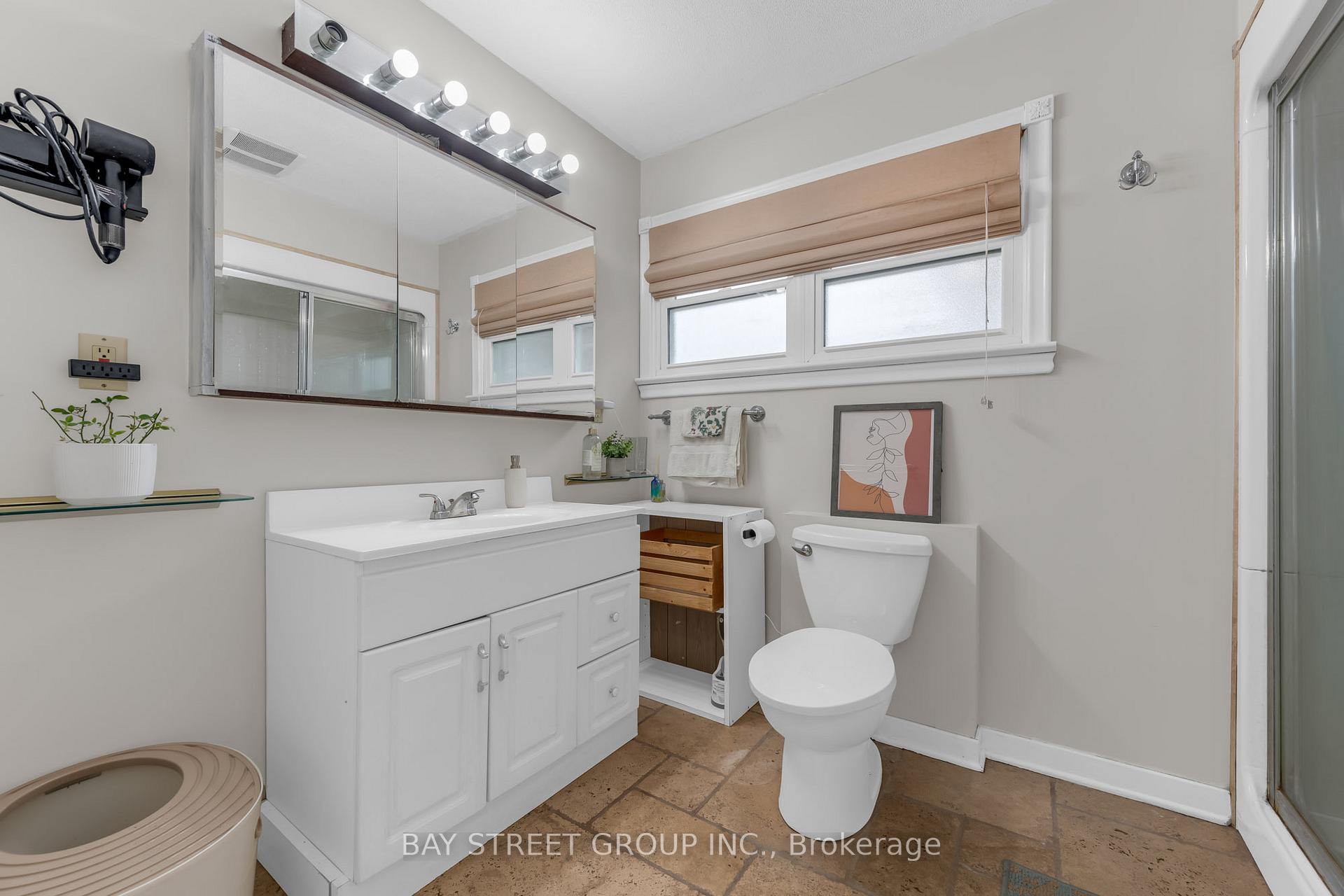 Photo 22 of 8 Glenbarr Road, St. Catharines, Glendale/Glenridge — HOMEH