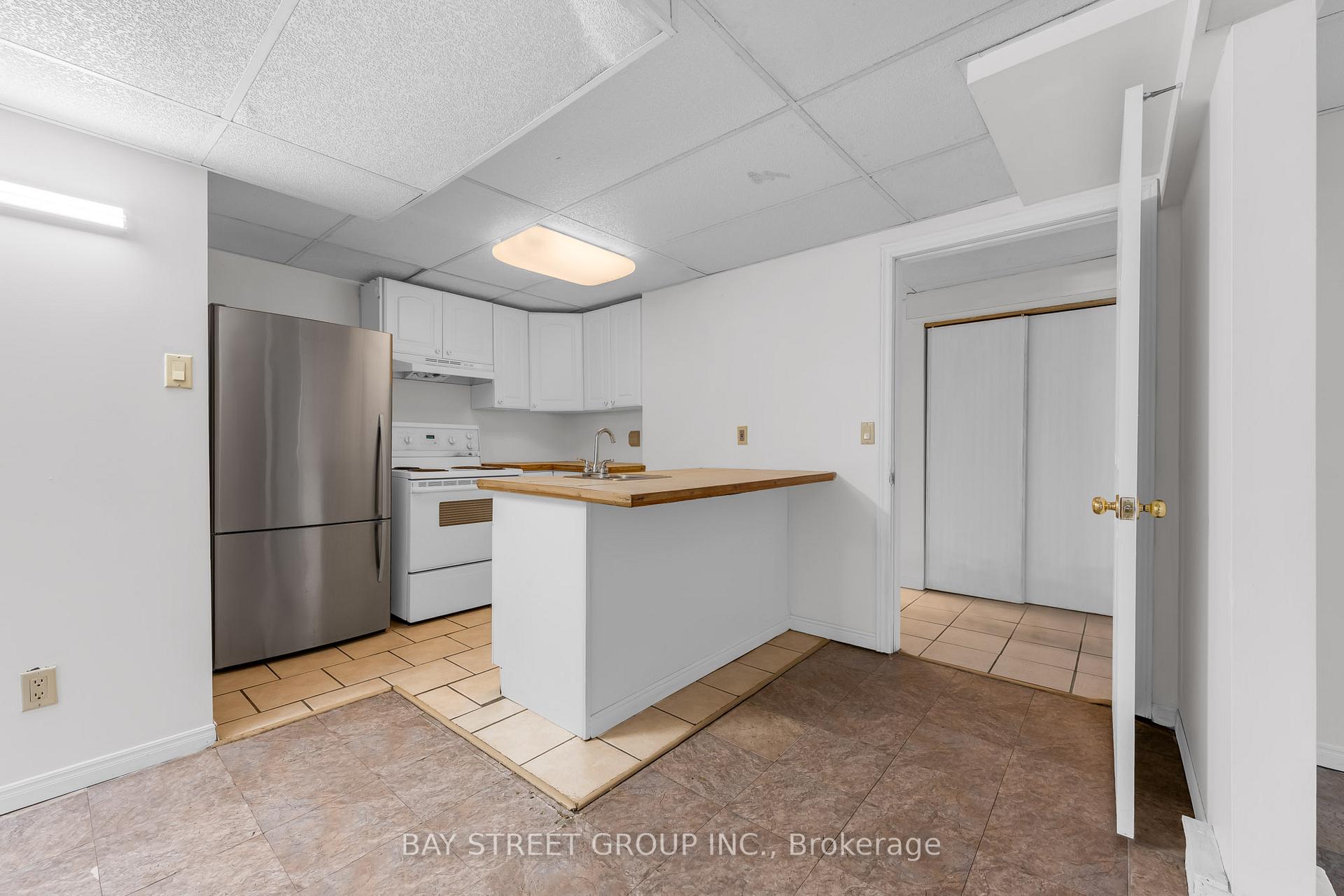 Photo 24 of 8 Glenbarr Road, St. Catharines, Glendale/Glenridge — HOMEH