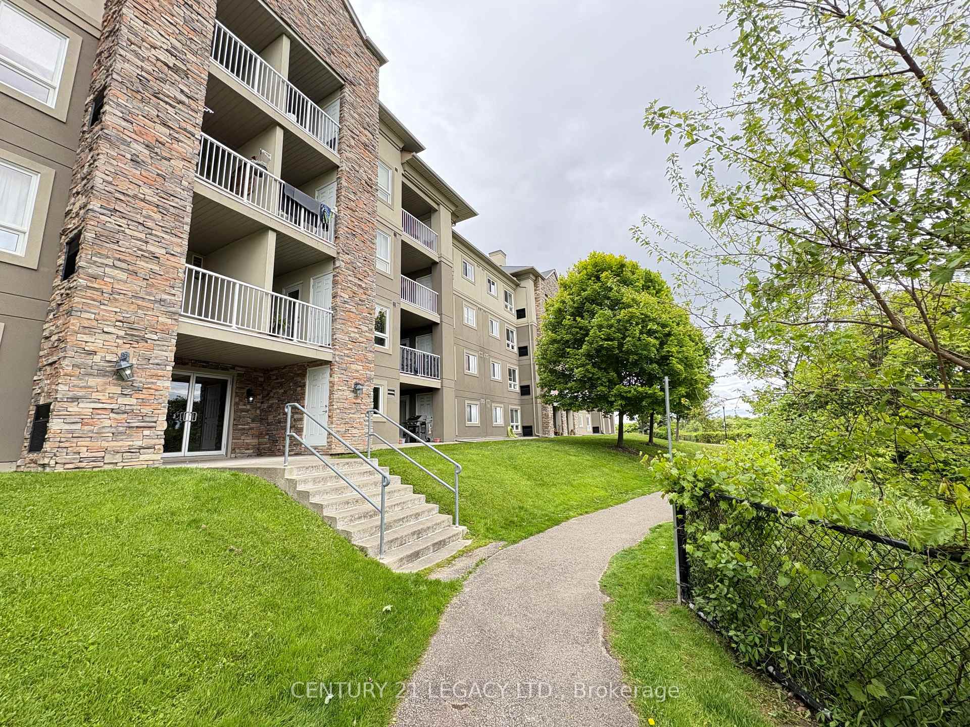 Photo 35 of Unit 1307, 8 Dayspring Circle, Brampton, Goreway Drive Corridor — HOMEH