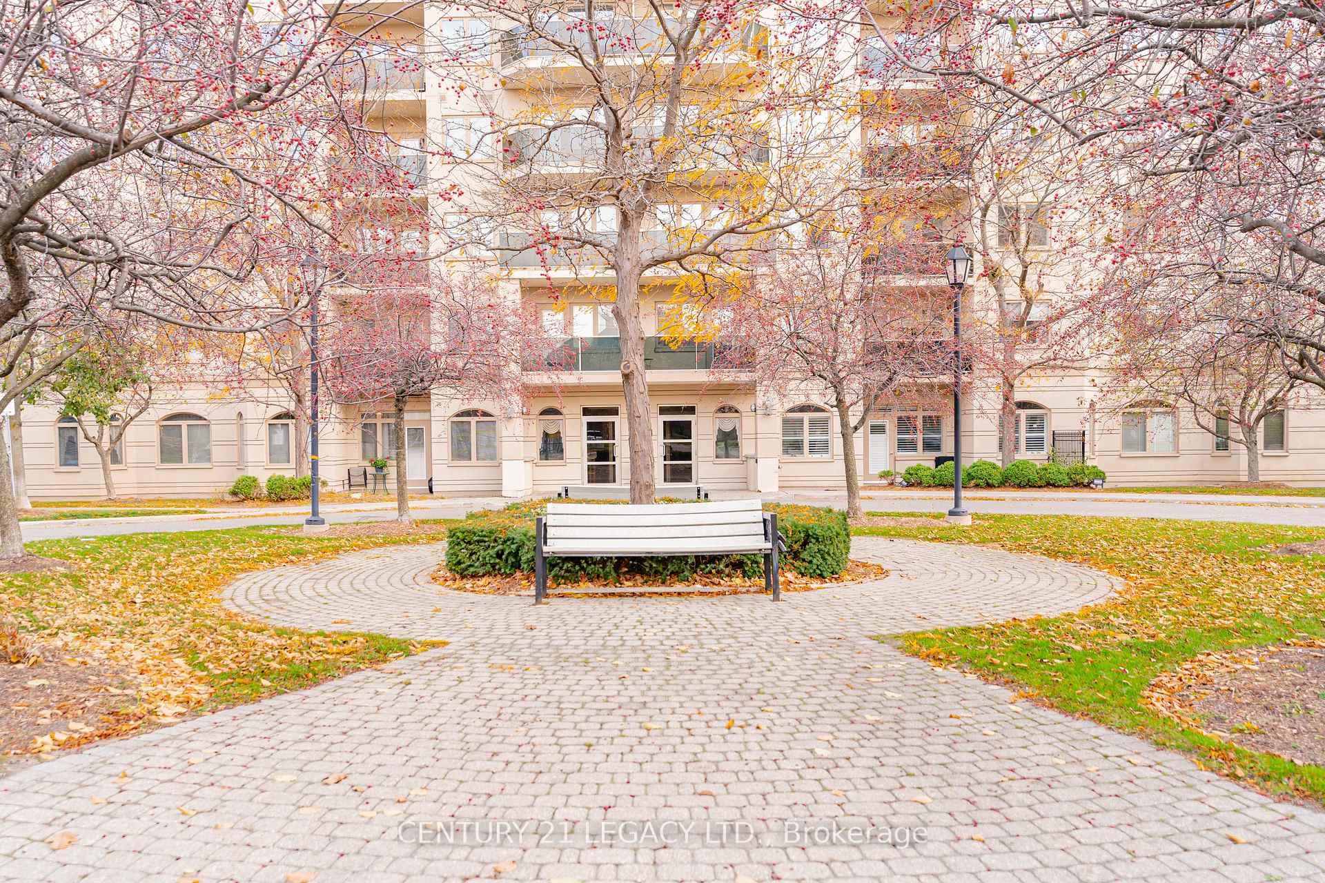 Photo 39 of Unit 1307, 8 Dayspring Circle, Brampton, Goreway Drive Corridor — HOMEH