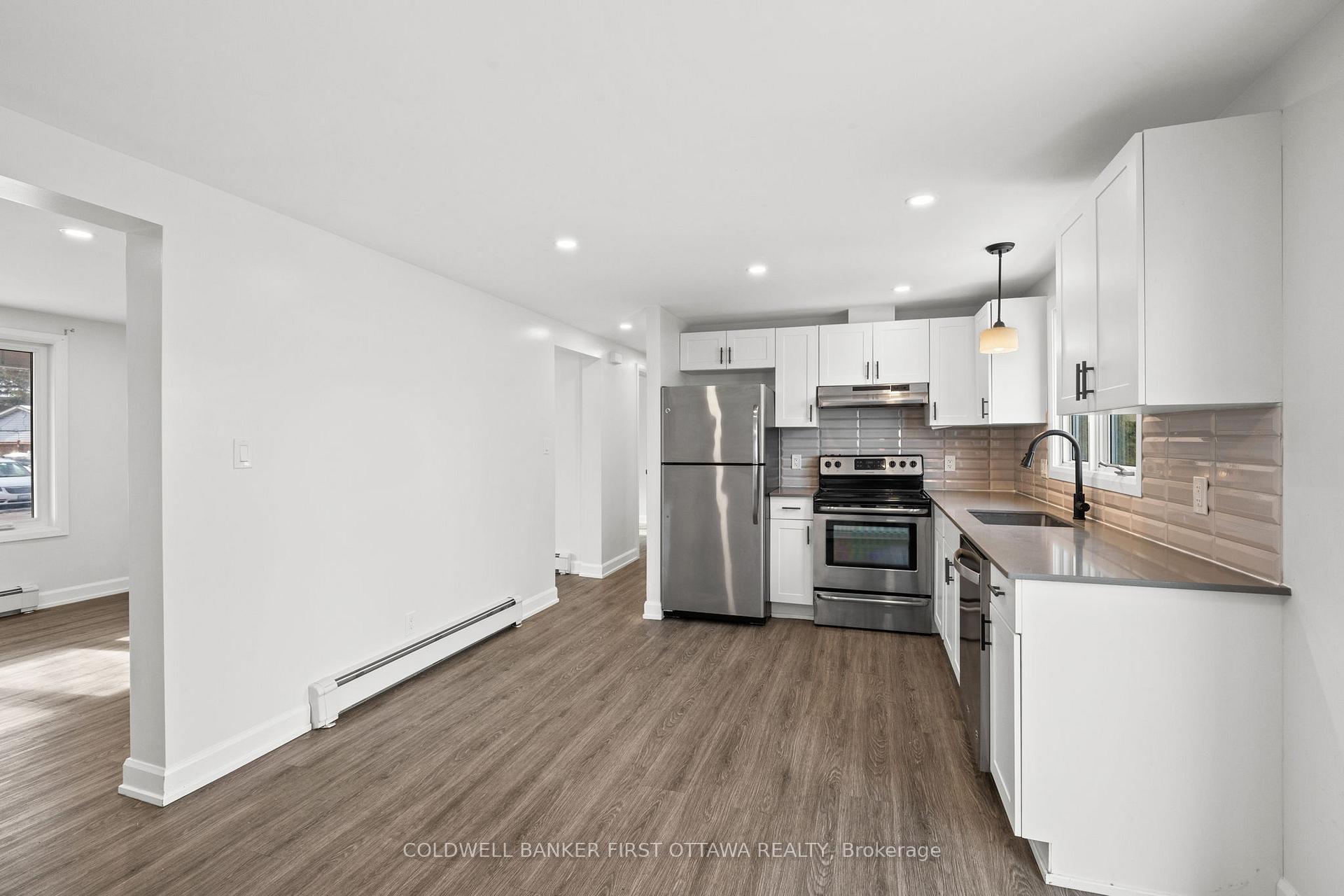Photo 10 of 351 Amiens Street, Ottawa, Bilberry Creek/Queenswood Heights — HOMEH