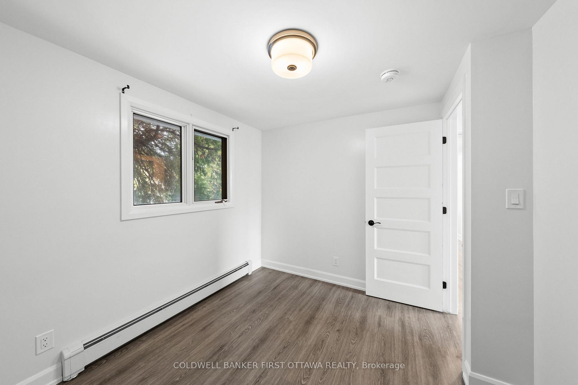 Photo 19 of 351 Amiens Street, Ottawa, Bilberry Creek/Queenswood Heights — HOMEH