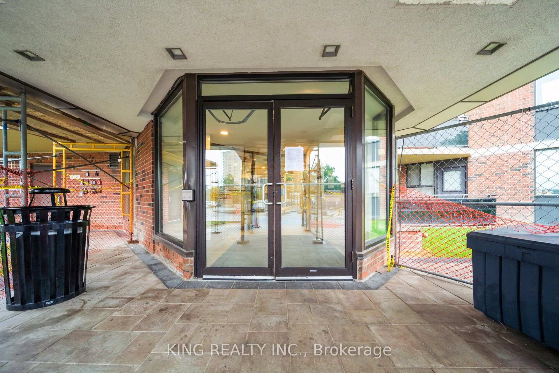 Photo 4 of Unit 309, 234 Albion Road, Etobicoke, Elms-Old Rexdale — HOMEH