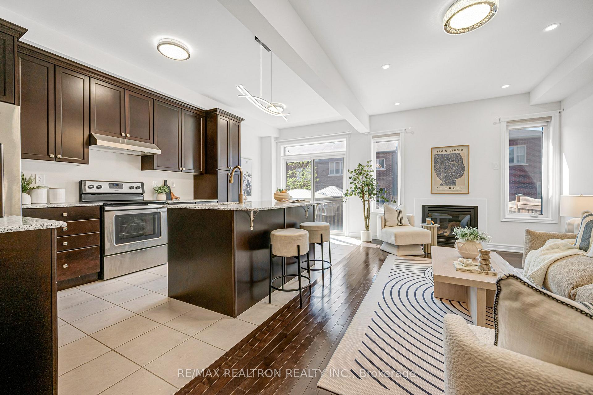 Photo 8 of 119 Wilfred Murison Avenue, Markham, Berczy — HOMEH