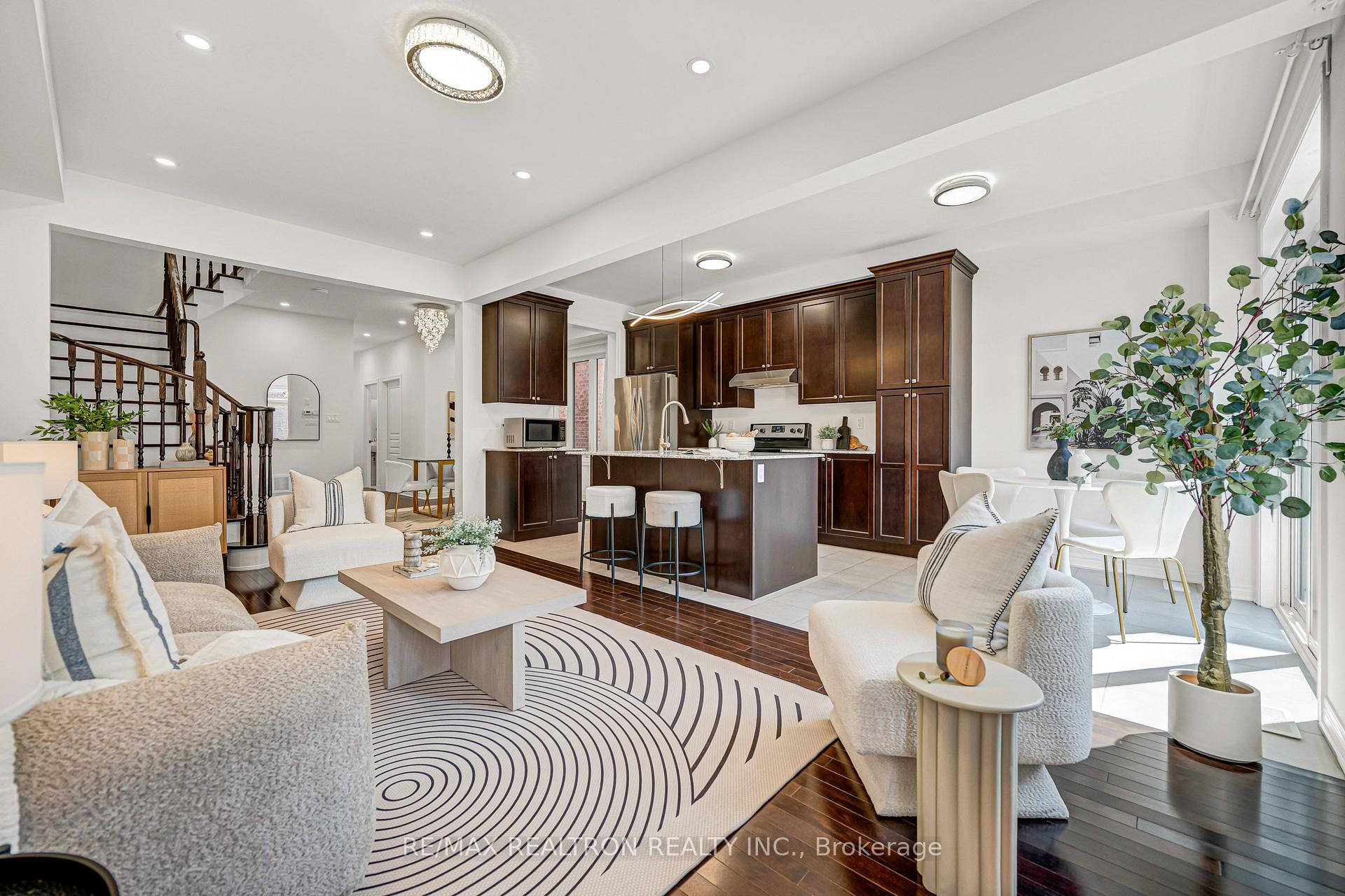 Photo 15 of 119 Wilfred Murison Avenue, Markham, Berczy — HOMEH