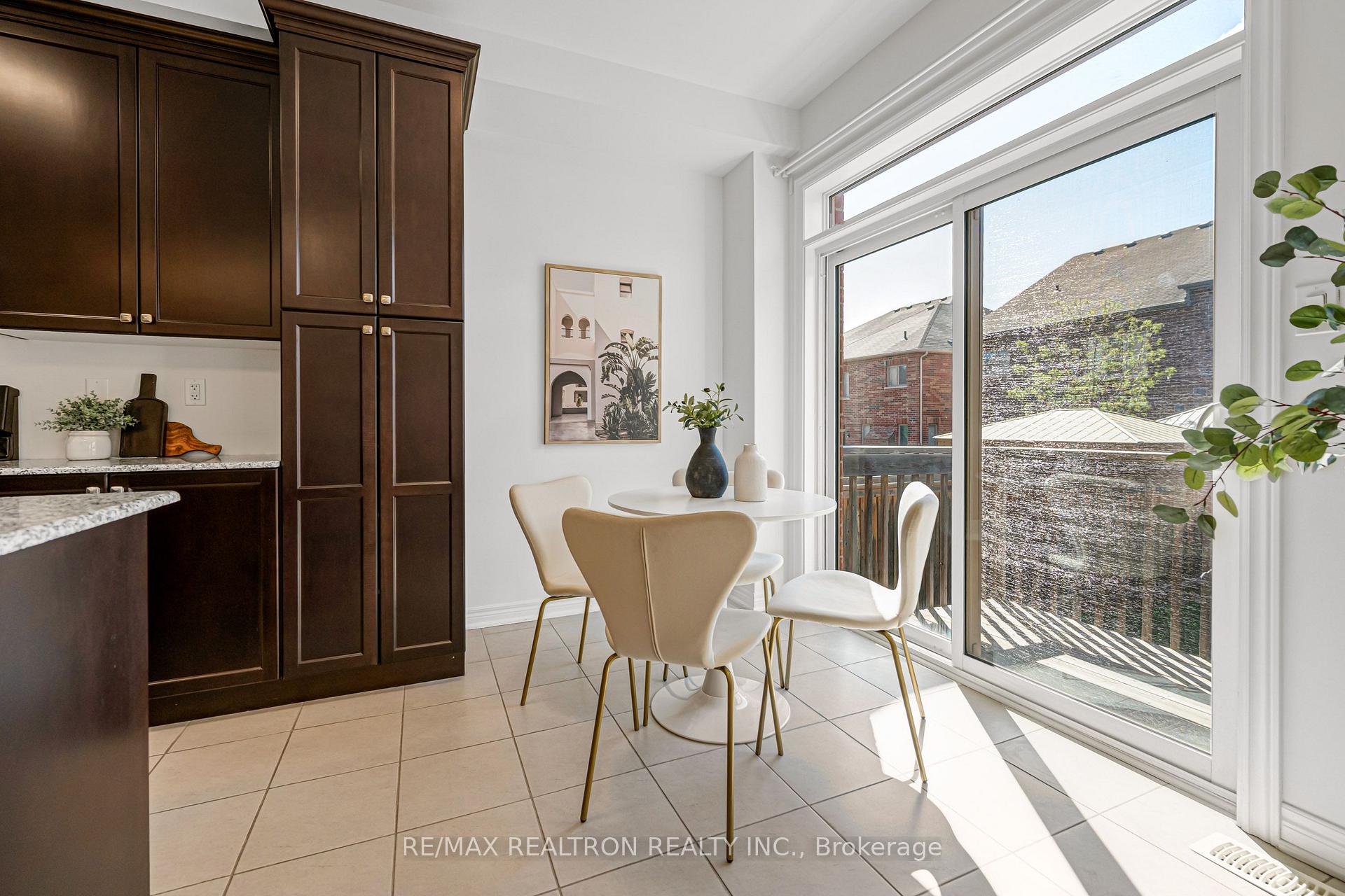 Photo 18 of 119 Wilfred Murison Avenue, Markham, Berczy — HOMEH